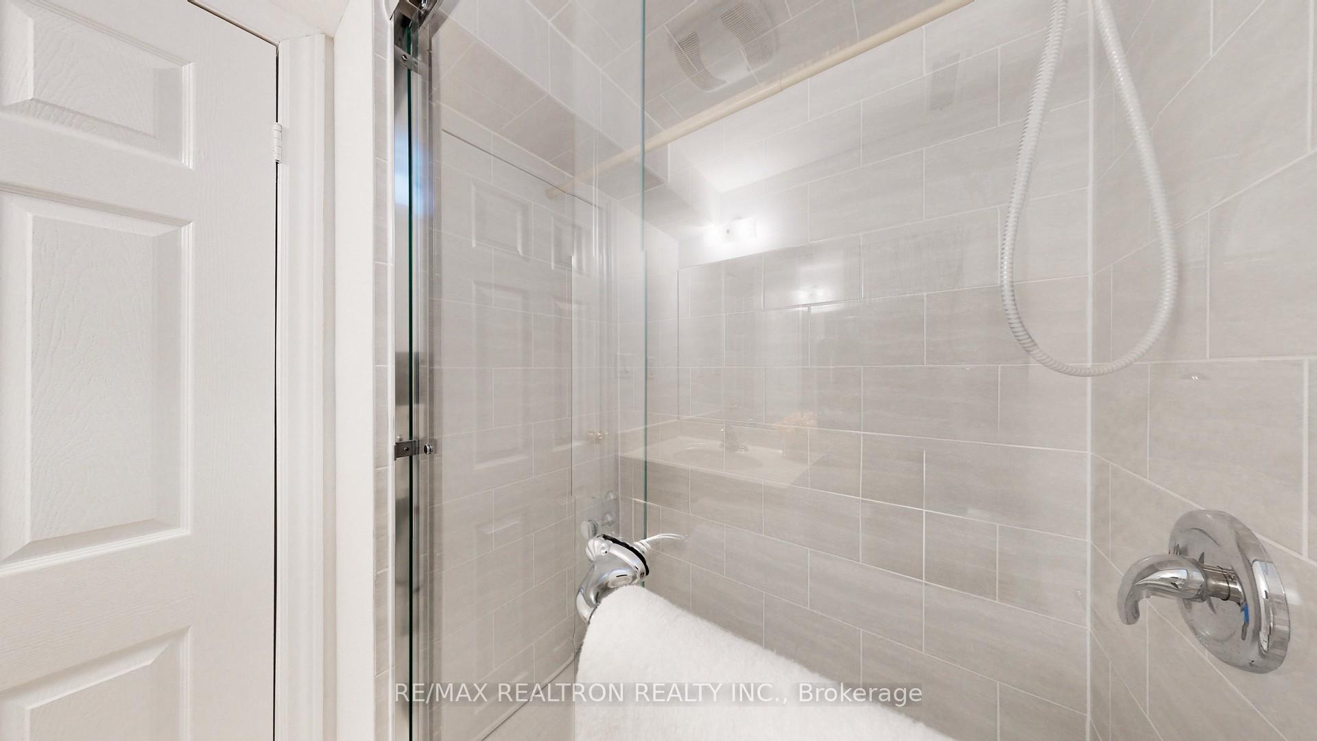 Photo 31 of 16 Cobblehill Court, Markham, Berczy — HOMEH