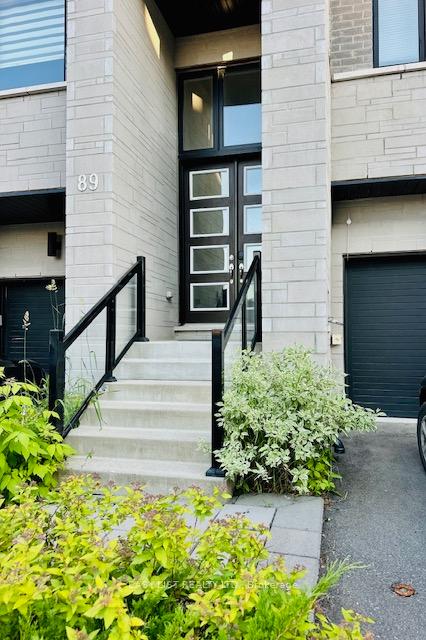 Front of 89 Laskin Drive