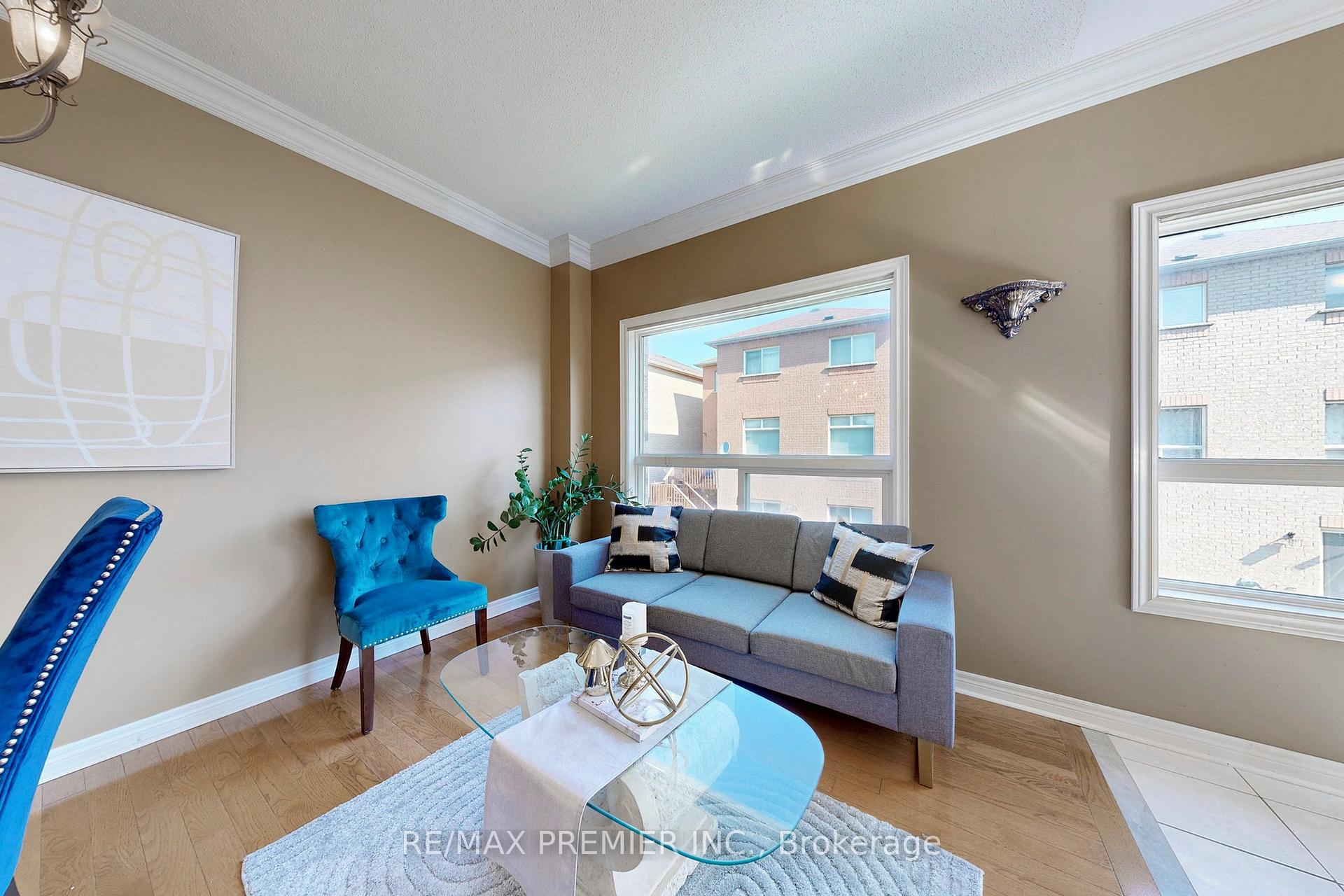 Photo 5 of 46 Tierra Avenue, Vaughan, Vellore Village — HOMEH