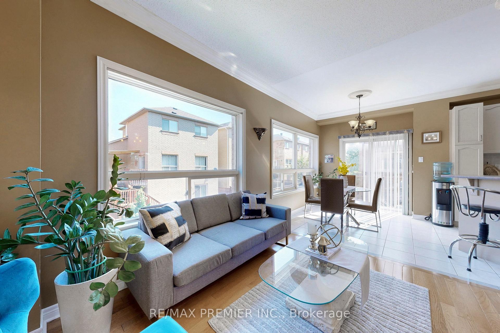 Photo 6 of 46 Tierra Avenue, Vaughan, Vellore Village — HOMEH
