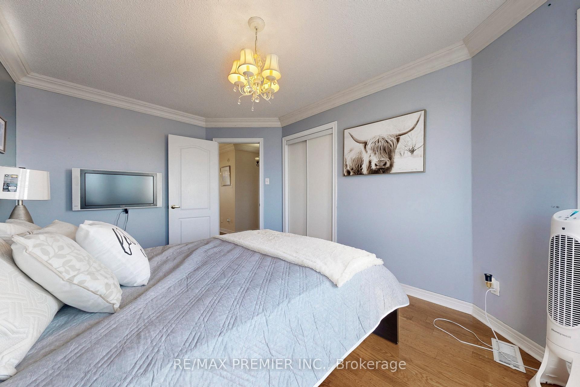 Photo 15 of 46 Tierra Avenue, Vaughan, Vellore Village — HOMEH