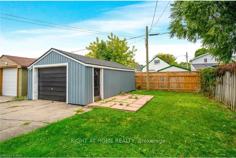 Photo 10 of 30 Lasalle Street, Welland, Lincoln/Crowland — HOMEH