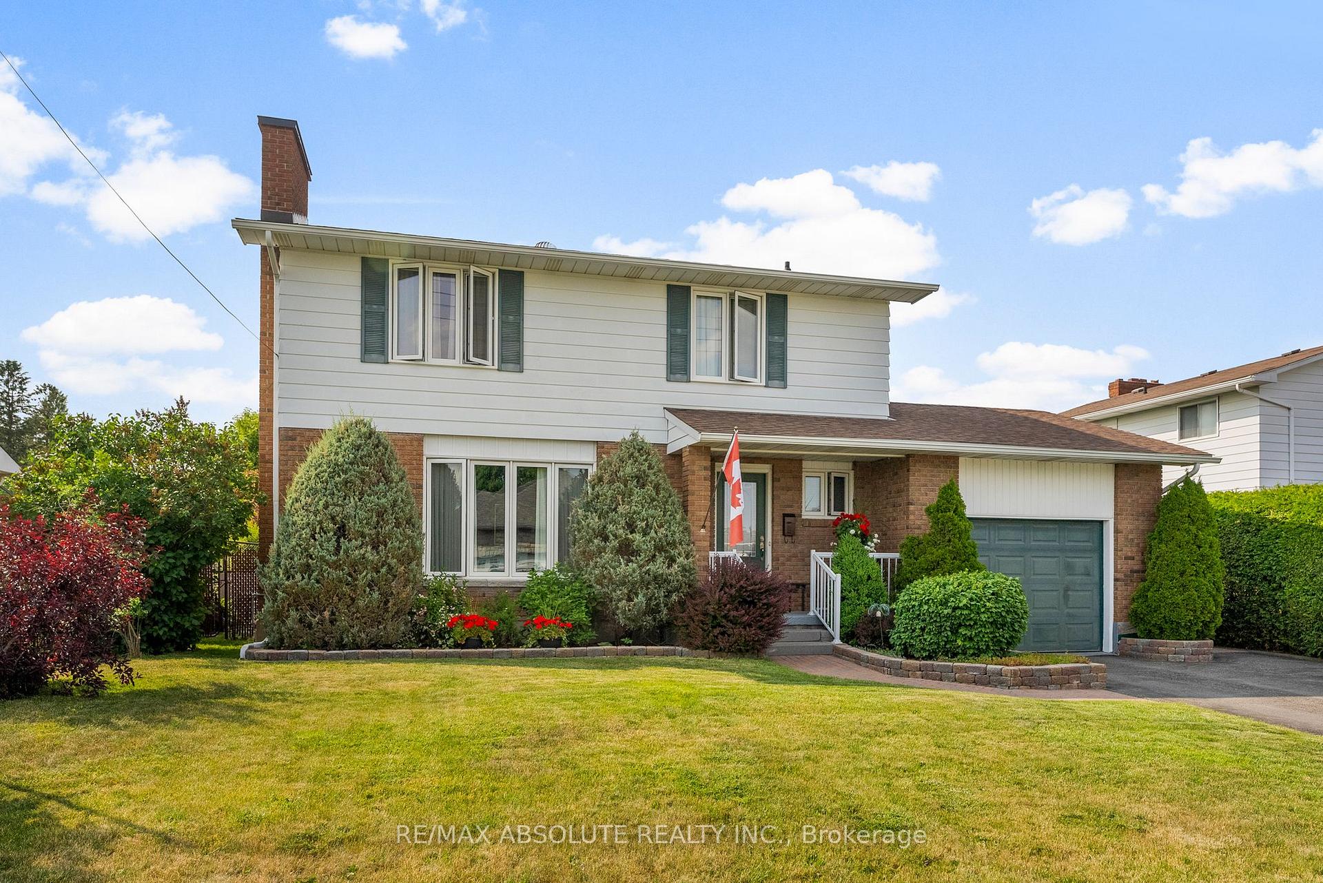 Photo 2 of 241 Isabella Street, Arnprior — HOMEH