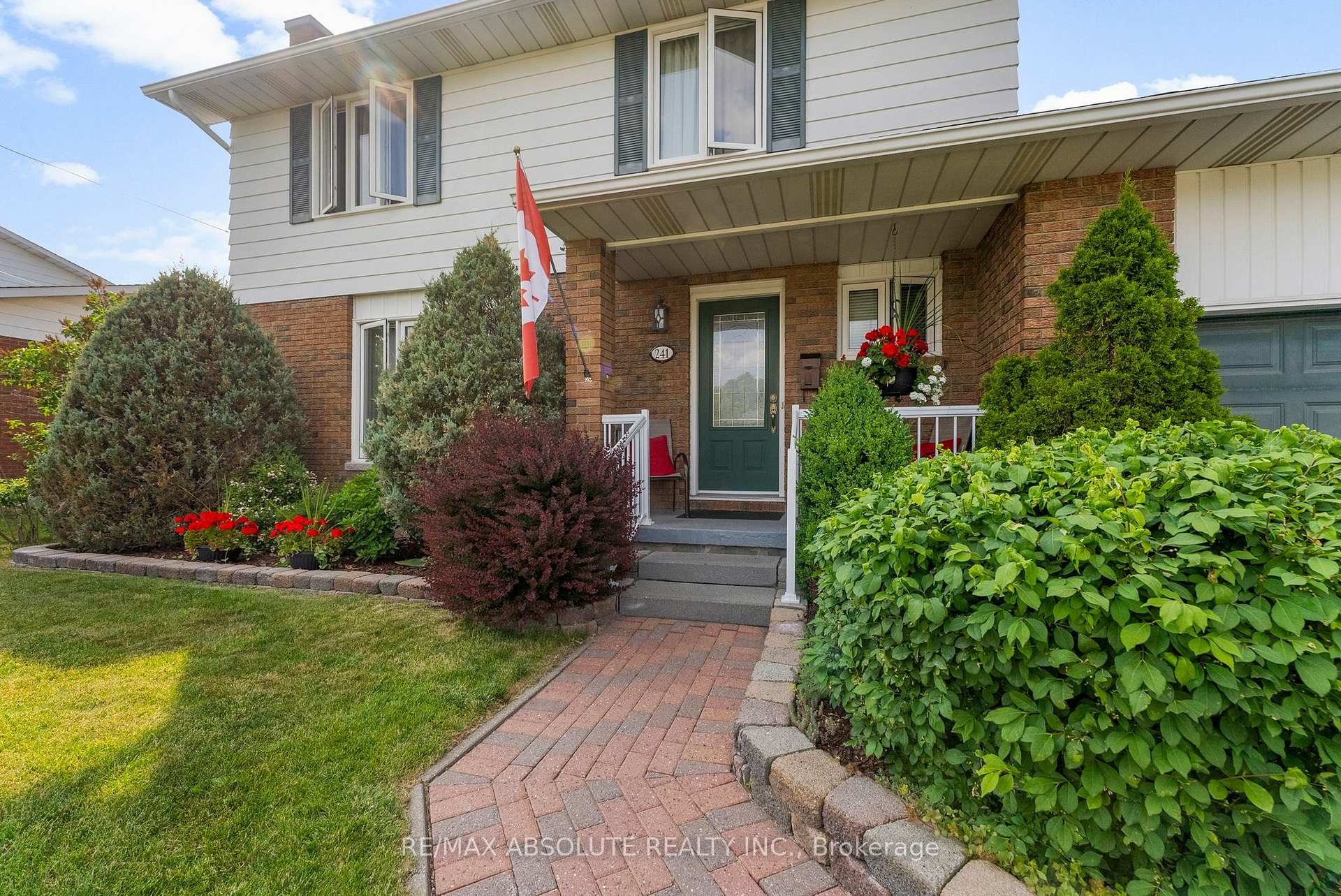 Photo 3 of 241 Isabella Street, Arnprior — HOMEH