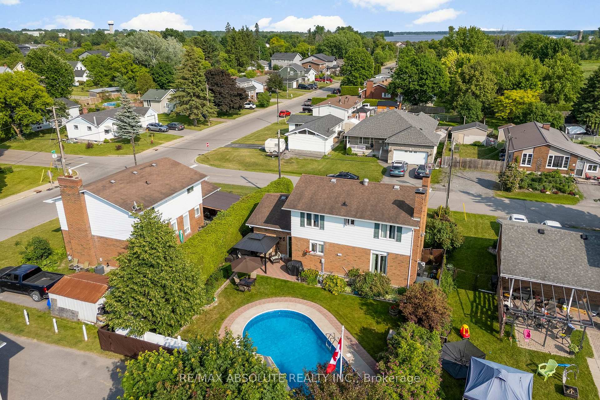 Photo 37 of 241 Isabella Street, Arnprior — HOMEH