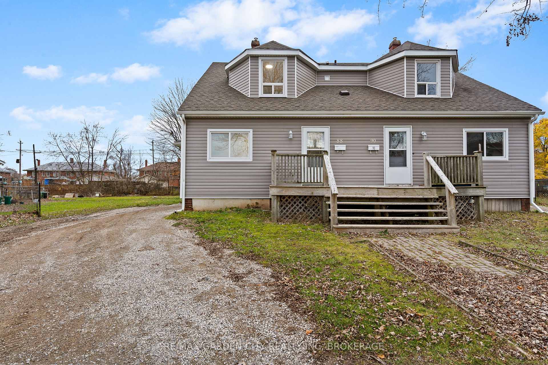Photo 2 of 88 First Street, Welland, Lincoln/Crowland — HOMEH