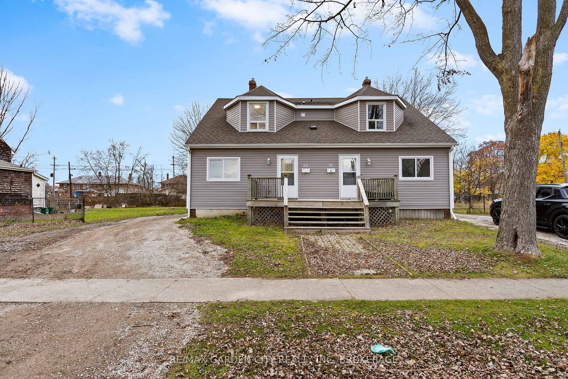 Photo 4 of 88 First Street, Welland, Lincoln/Crowland — HOMEH