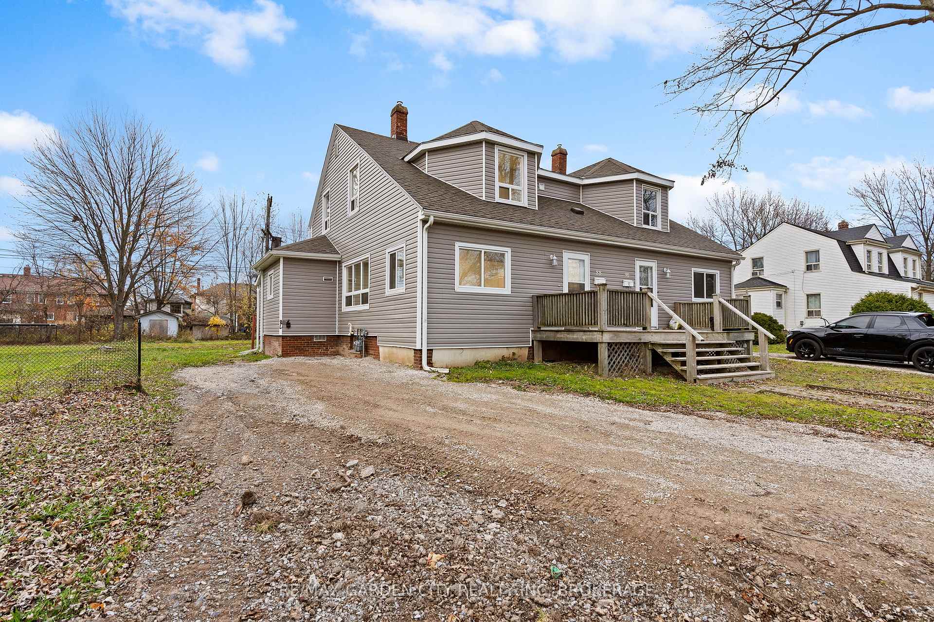 Photo 5 of 88 First Street, Welland, Lincoln/Crowland — HOMEH