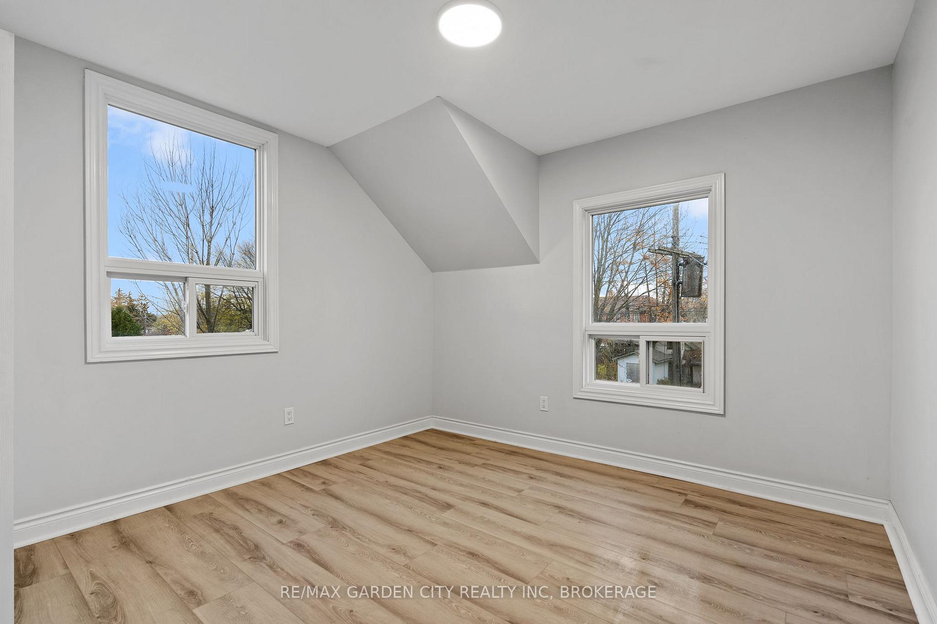Photo 17 of 88 First Street, Welland, Lincoln/Crowland — HOMEH