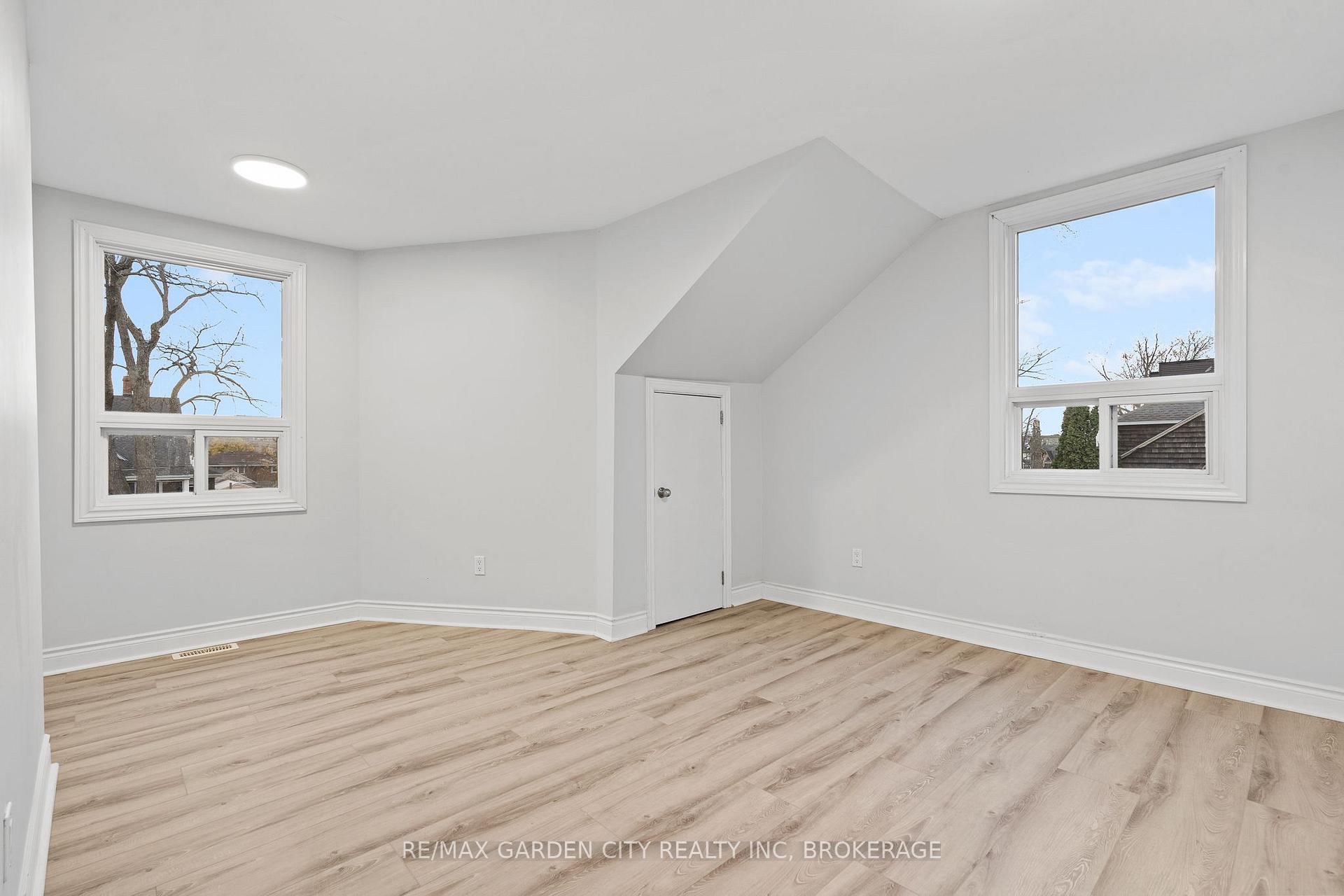 Photo 20 of 88 First Street, Welland, Lincoln/Crowland — HOMEH