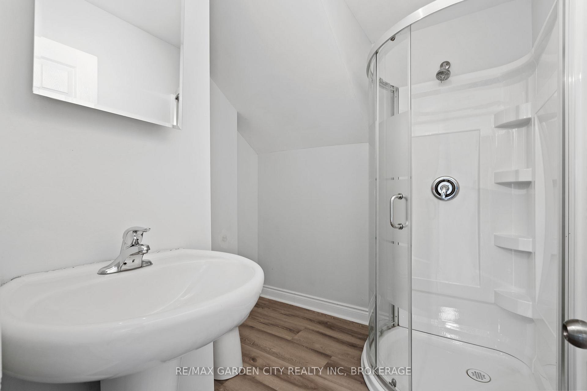 Photo 22 of 88 First Street, Welland, Lincoln/Crowland — HOMEH