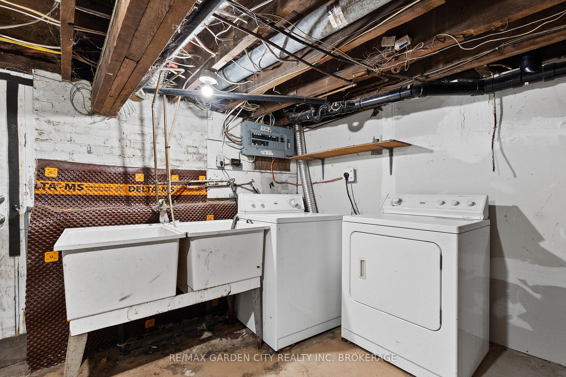 Photo 23 of 88 First Street, Welland, Lincoln/Crowland — HOMEH
