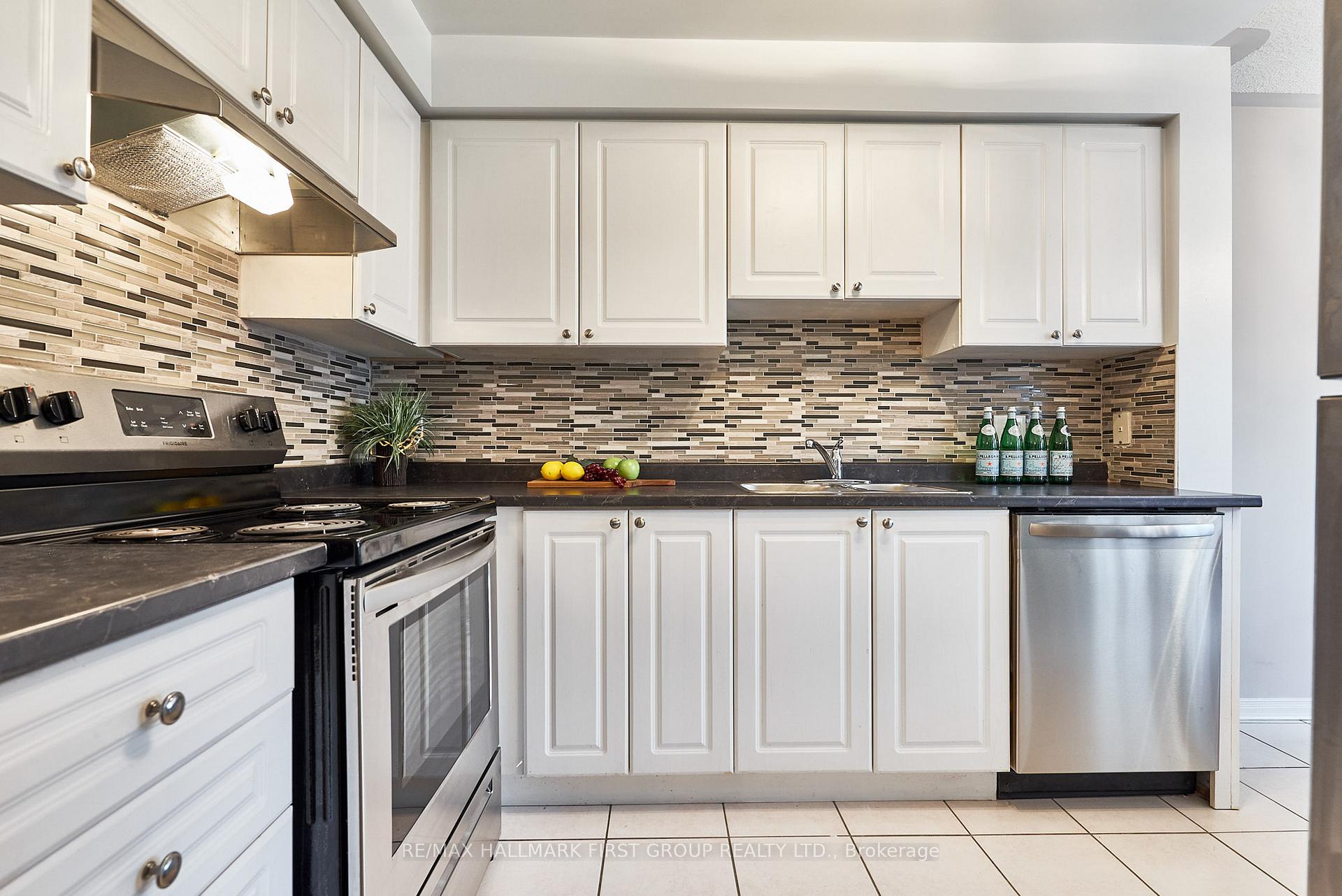 Photo 1 of 26 Blacksmith Lane, Whitby, Williamsburg — HOMEH