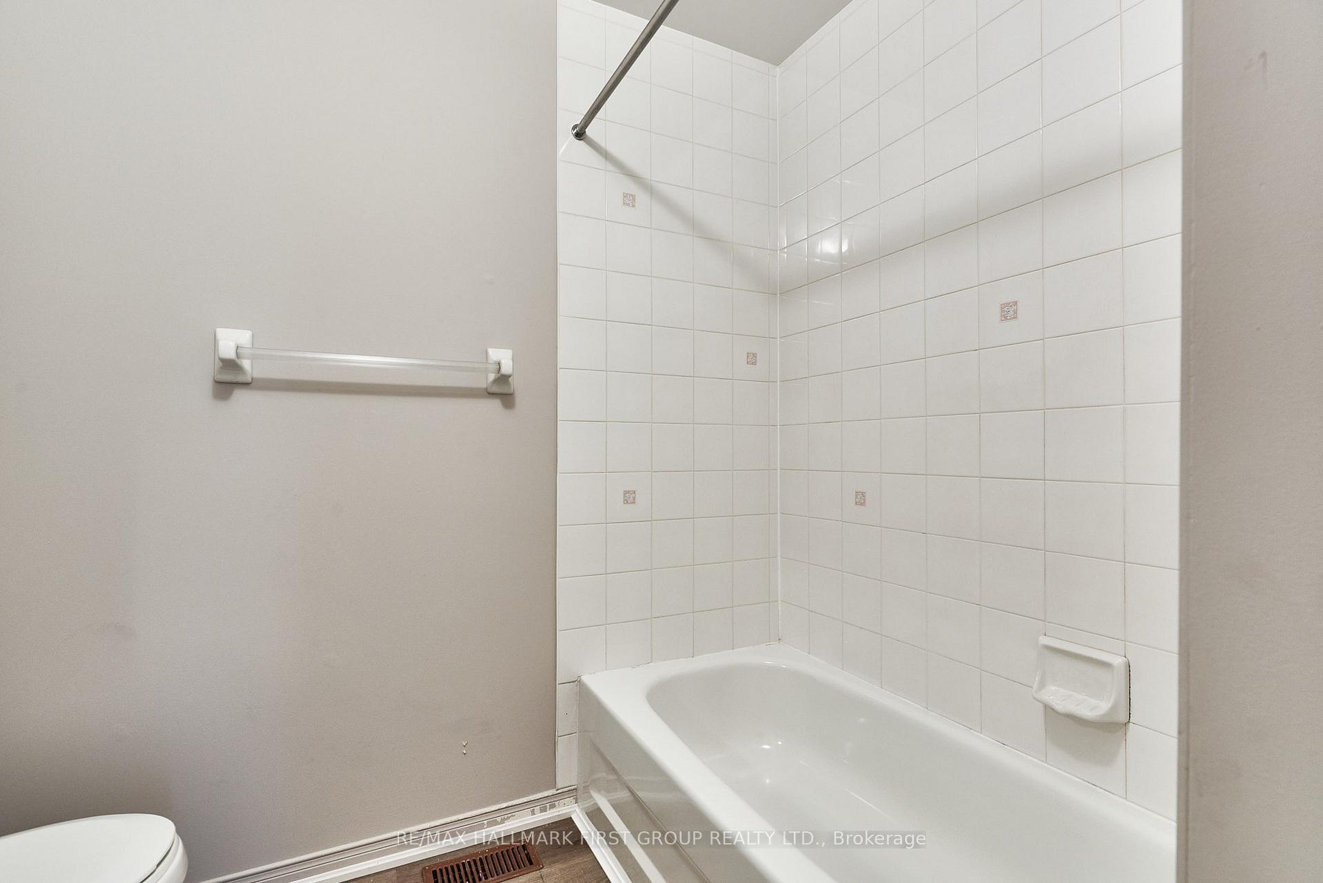 Photo 13 of 26 Blacksmith Lane, Whitby, Williamsburg — HOMEH