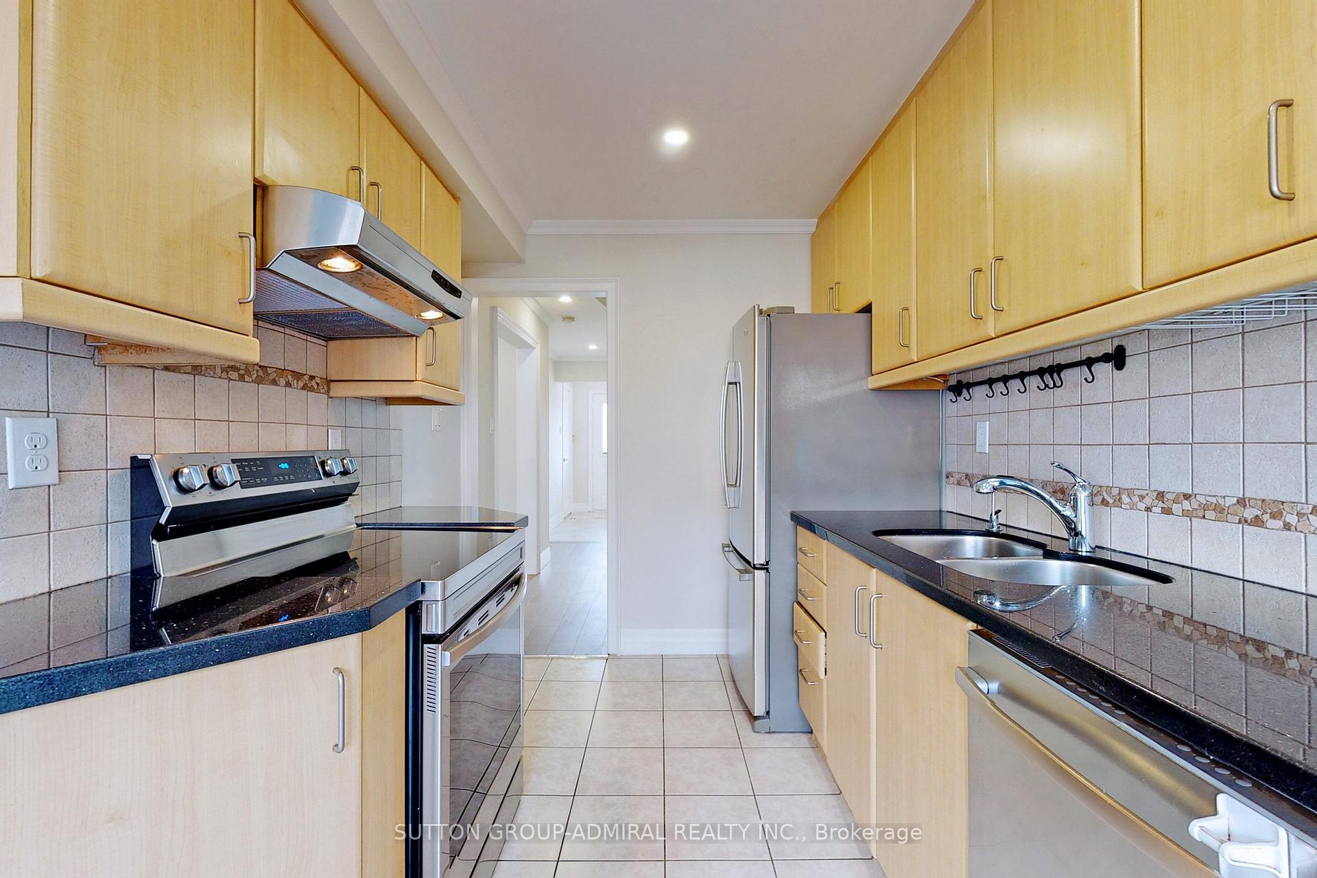 Photo 6 of 16 Opera Place, Vaughan, East Woodbridge — HOMEH