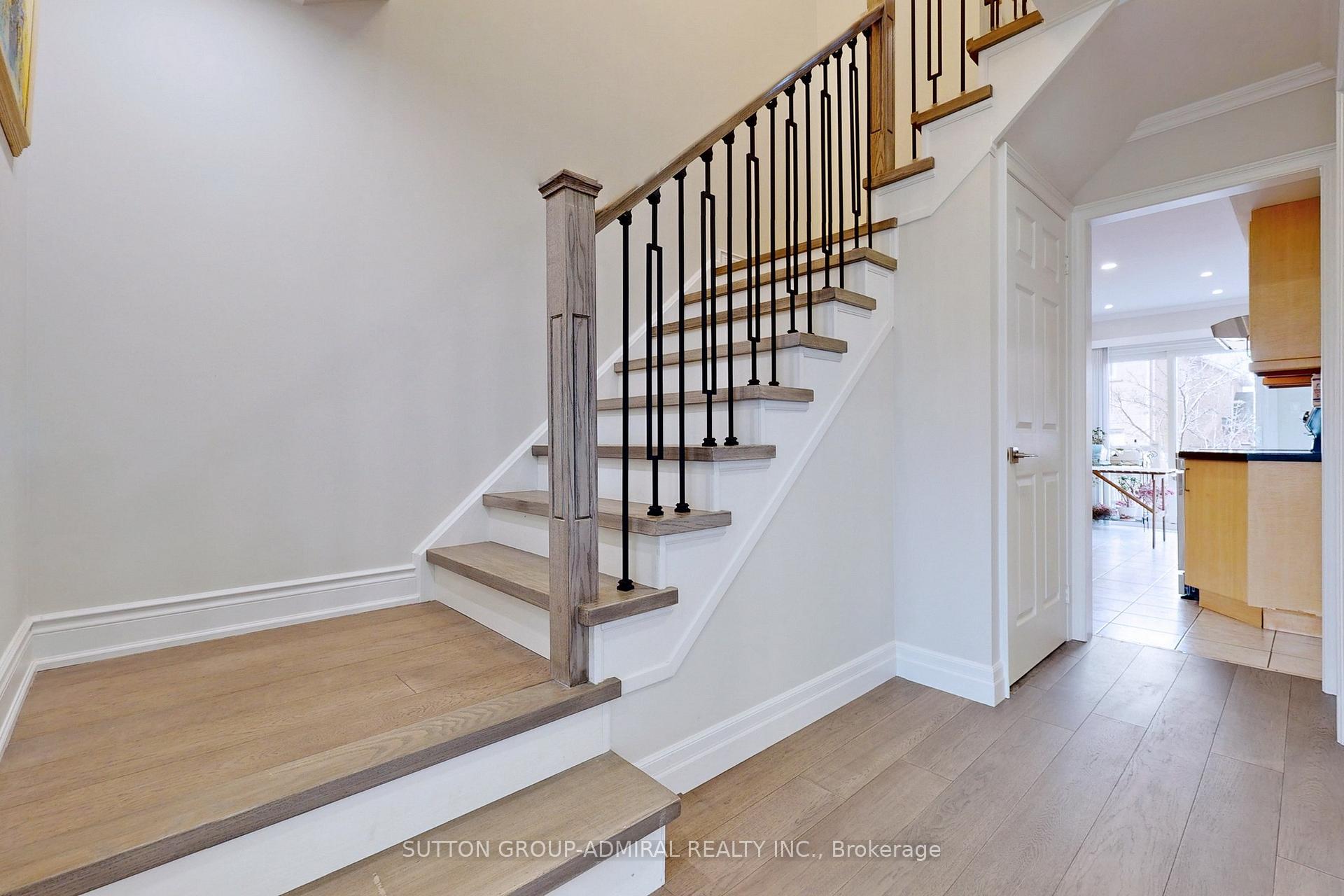 Photo 13 of 16 Opera Place, Vaughan, East Woodbridge — HOMEH