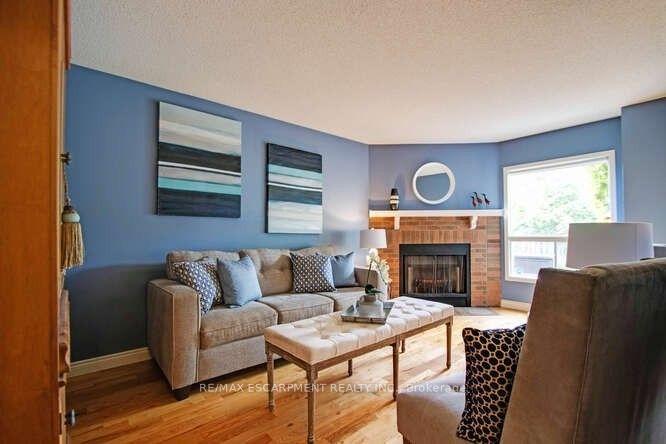 Photo 9 of Unit Upper, 30 Meekings Drive, Ajax, Central West — HOMEH
