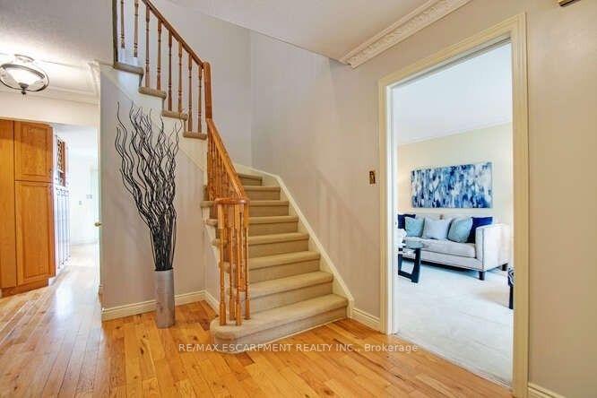 Photo 10 of Unit Upper, 30 Meekings Drive, Ajax, Central West — HOMEH