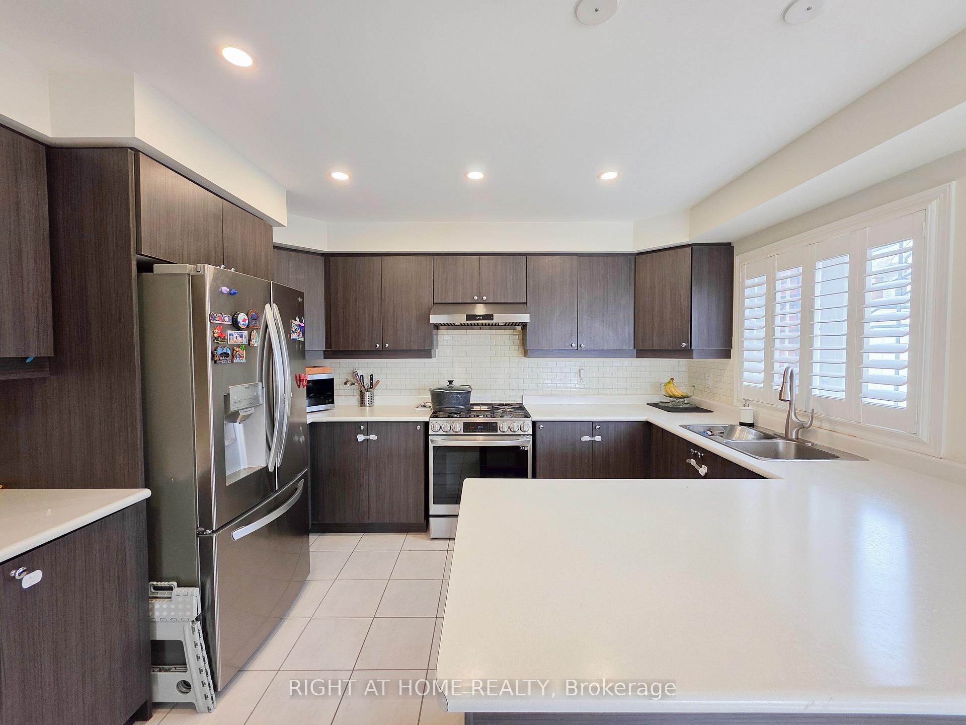Photo 11 of 83 Whitefish Street, Whitby, Lynde Creek — HOMEH