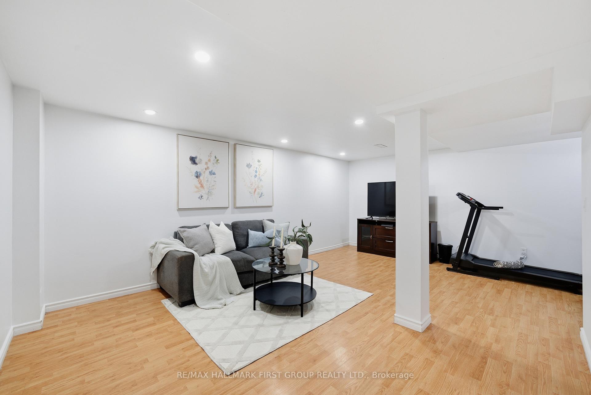 Photo 10 of 47 Telegraph Drive, Whitby, Williamsburg — HOMEH