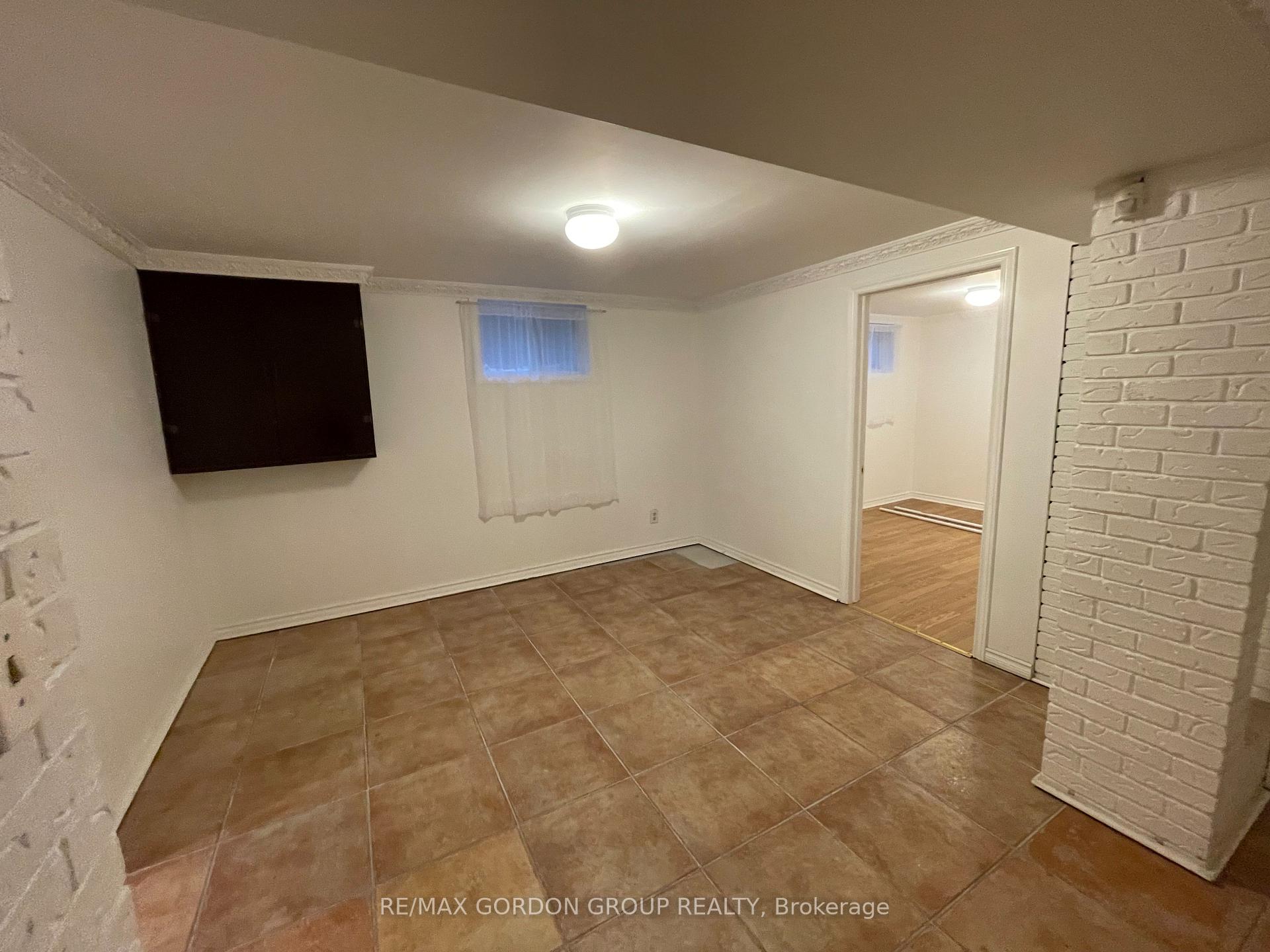 Photo 15 of Unit Lower, 544 Aberdeen Avenue, Vaughan, East Woodbridge — HOMEH