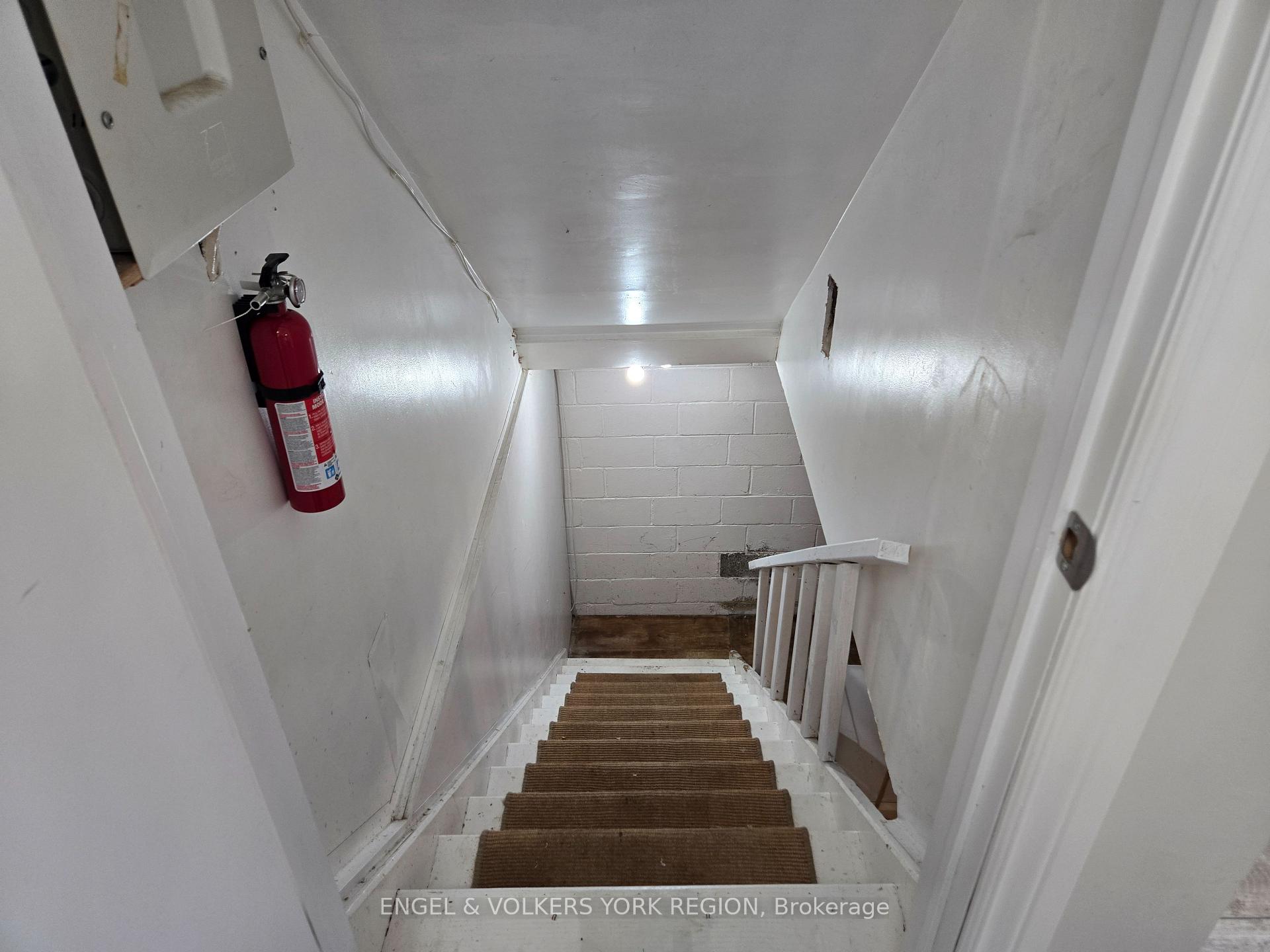 Photo 10 of Unit 2, 279 Blake Street, Barrie, North Shore — HOMEH