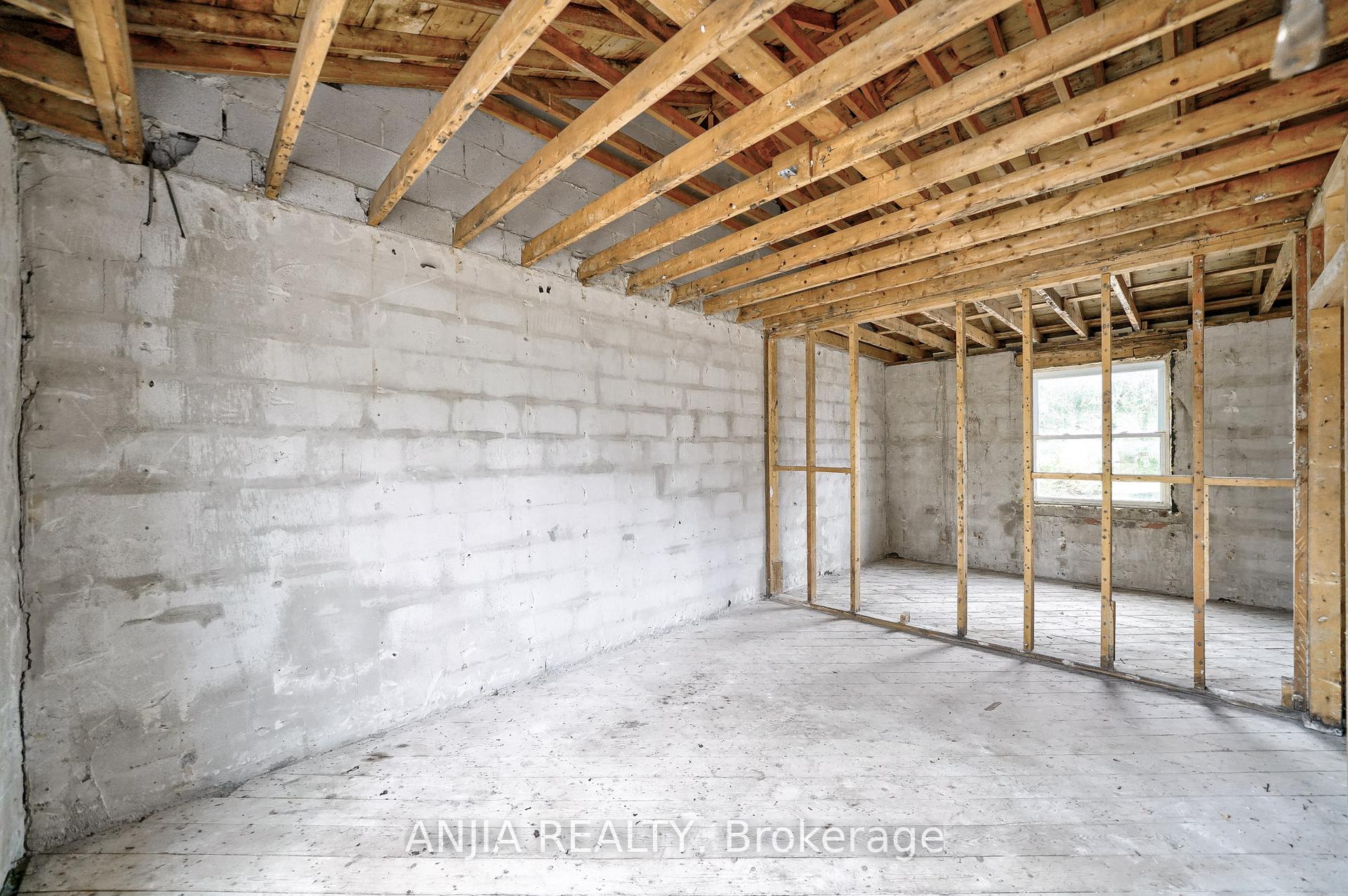 Photo 2 of 47 Lincoln Green Drive, Markham, Bullock — HOMEH