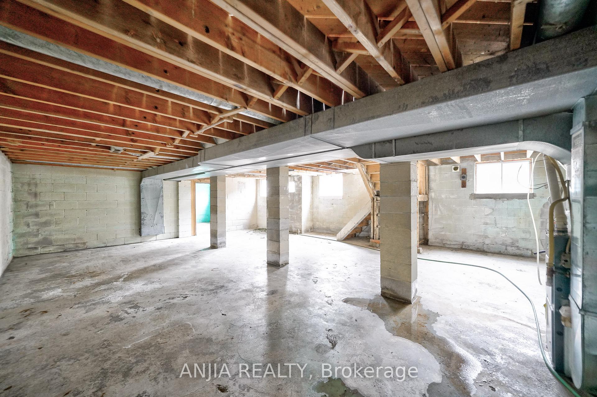 Photo 7 of 47 Lincoln Green Drive, Markham, Bullock — HOMEH