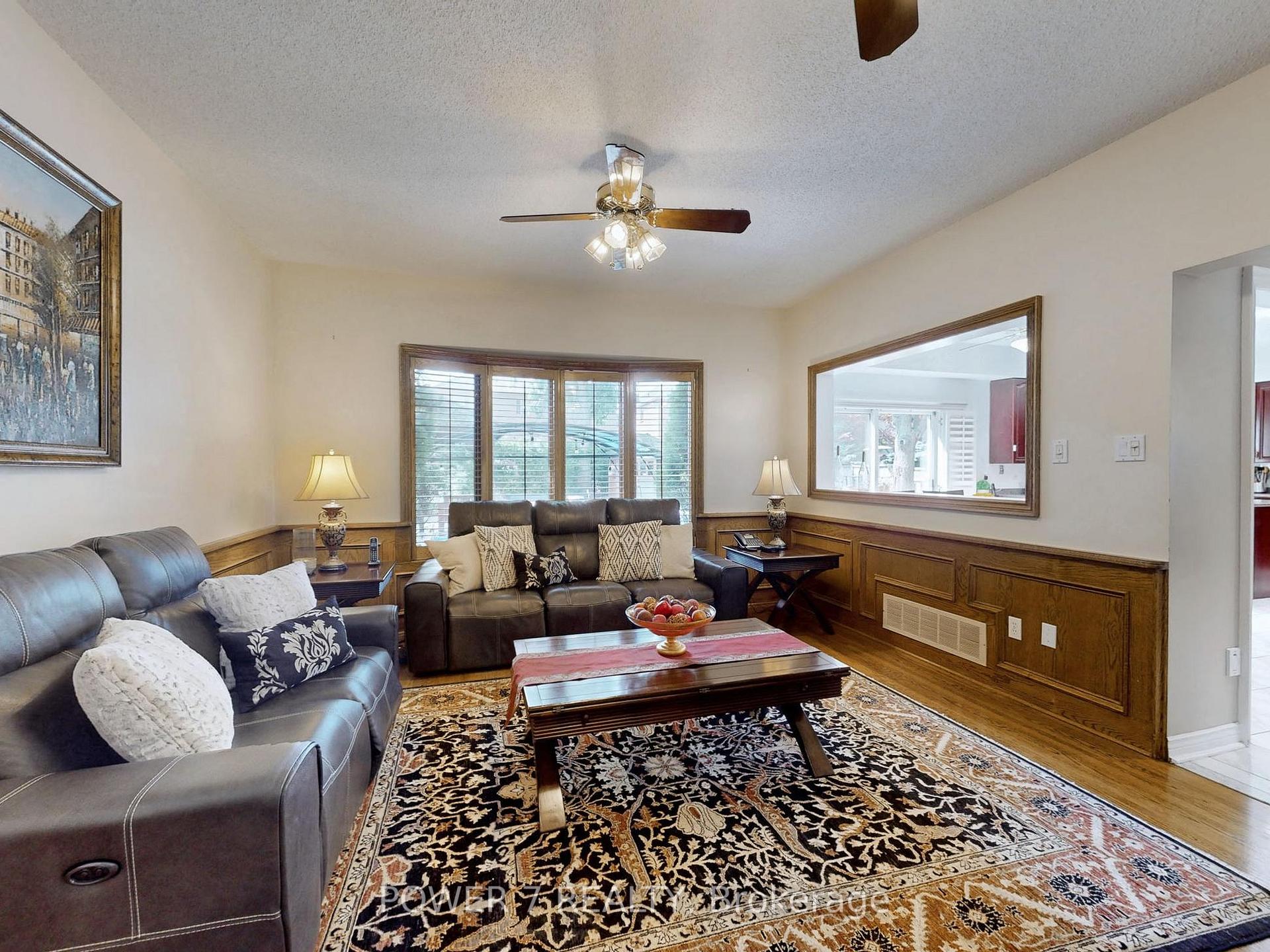 Photo 7 of 17 Macrill Road, Markham, Cachet — HOMEH