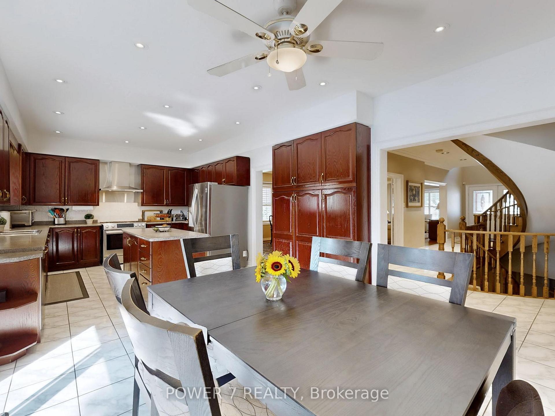 Photo 10 of 17 Macrill Road, Markham, Cachet — HOMEH