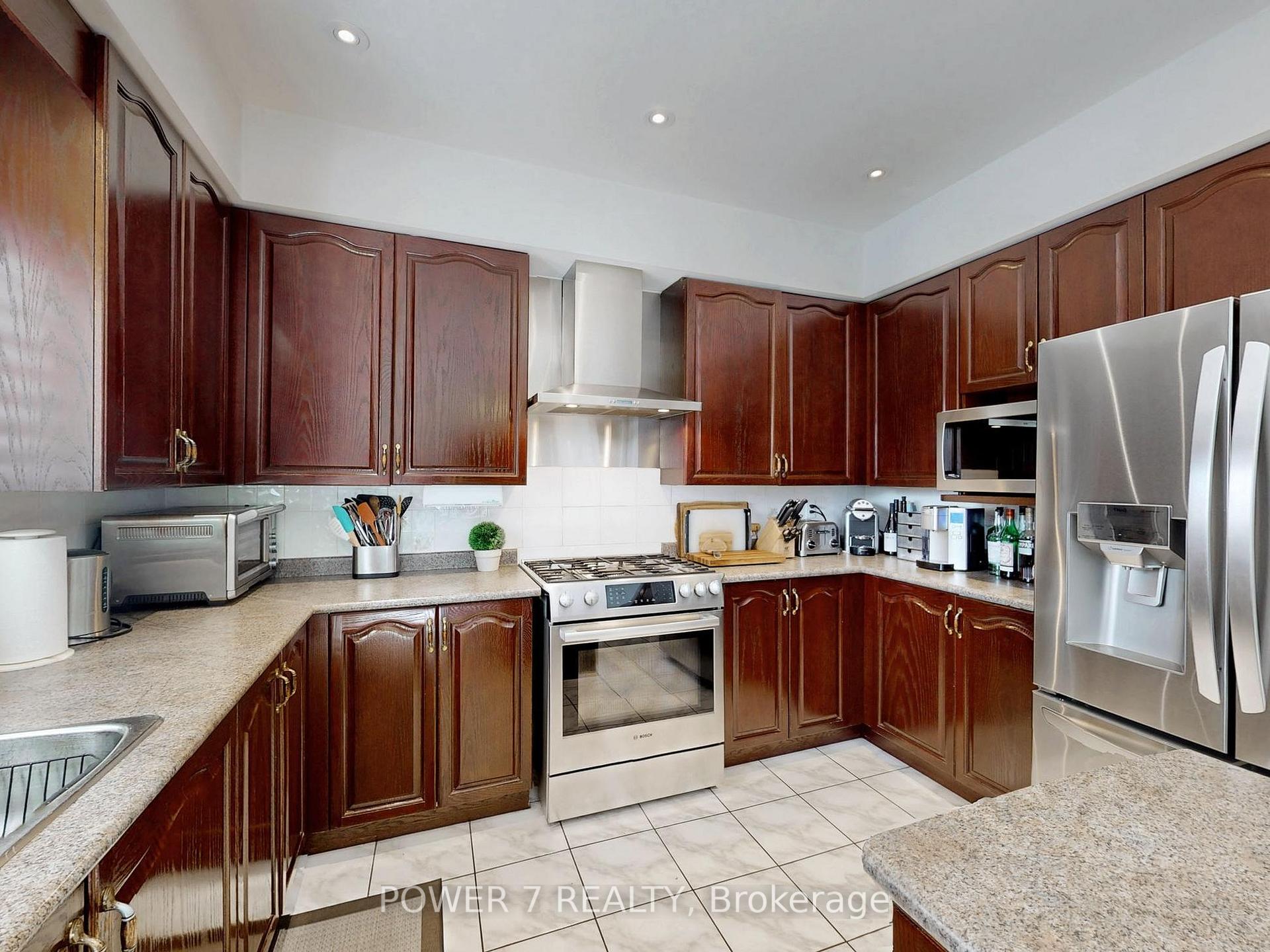 Photo 11 of 17 Macrill Road, Markham, Cachet — HOMEH