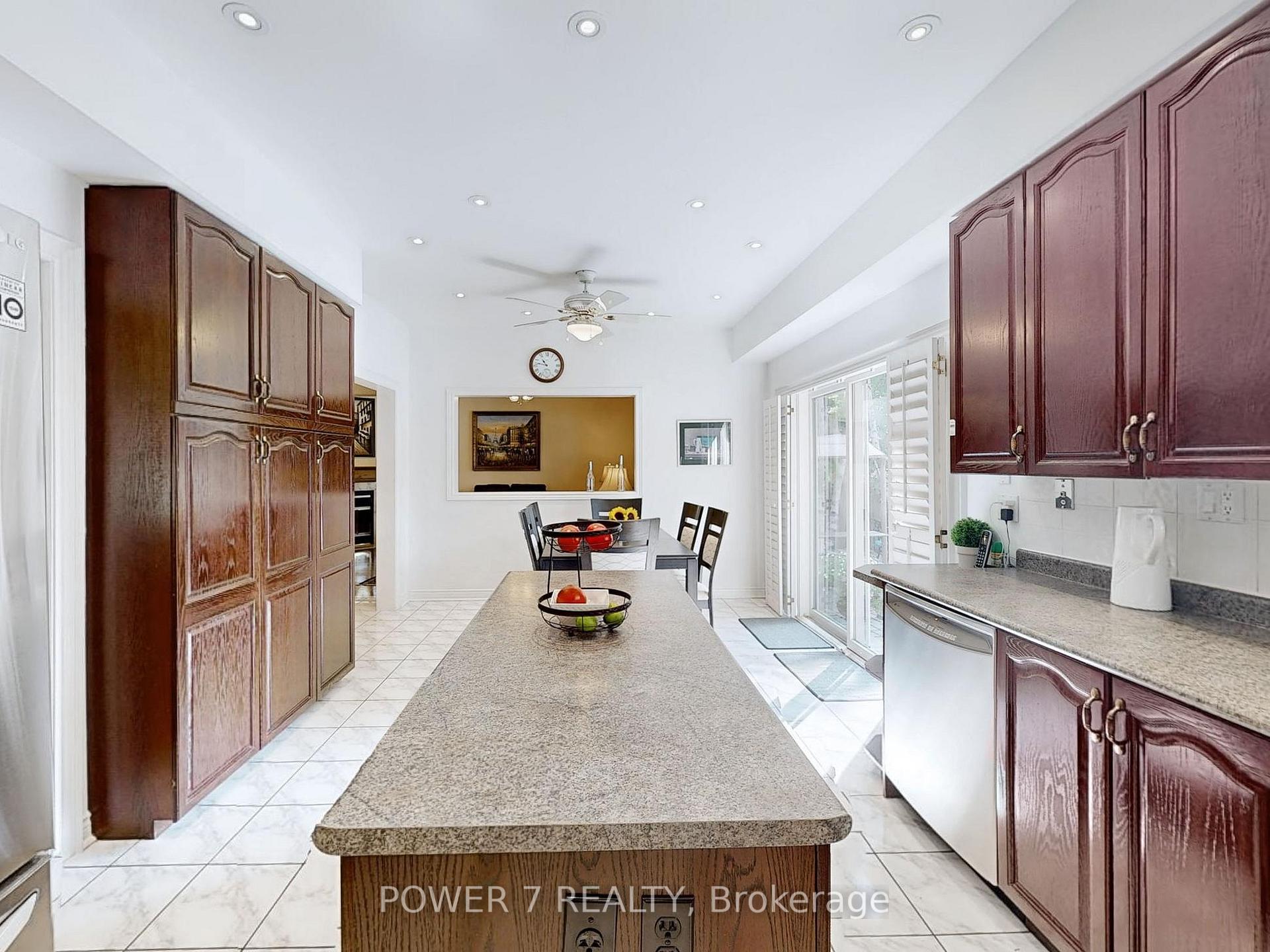 Photo 12 of 17 Macrill Road, Markham, Cachet — HOMEH