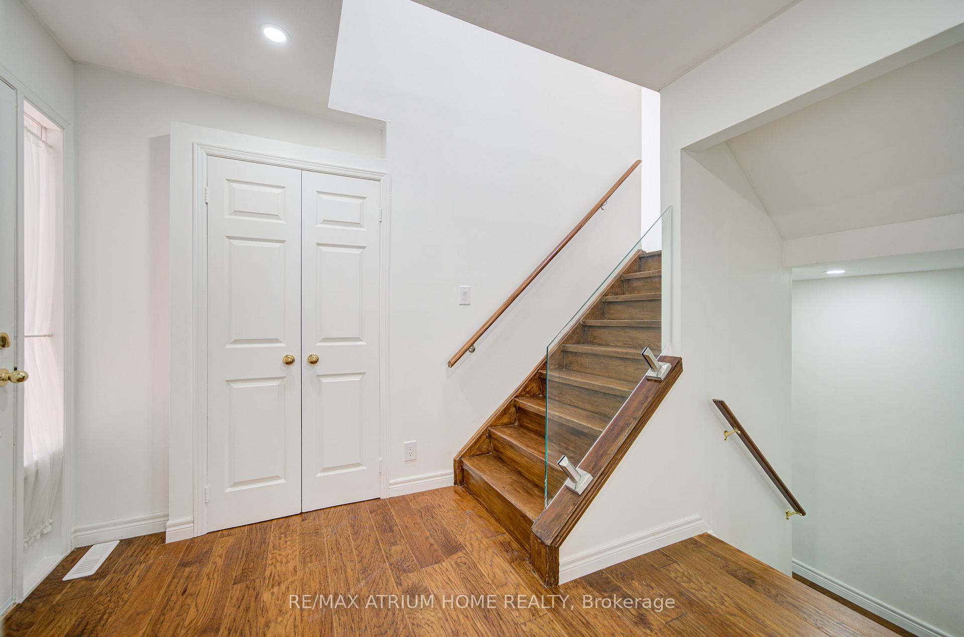 Photo 19 of 70 Millcroft Way, Vaughan, Brownridge — HOMEH
