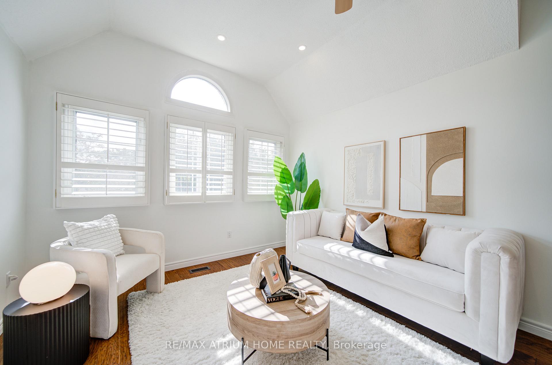 Photo 20 of 70 Millcroft Way, Vaughan, Brownridge — HOMEH