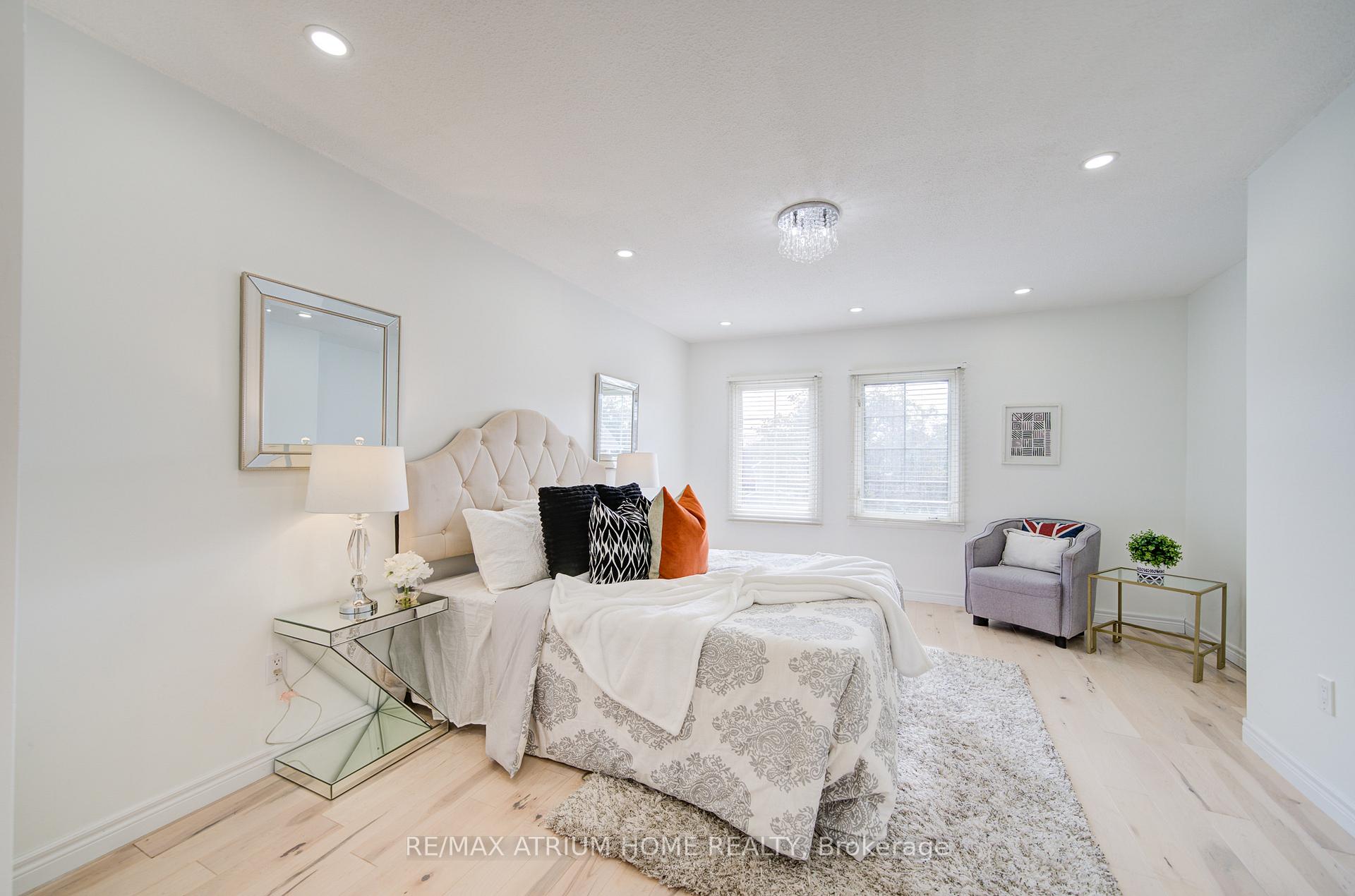 Photo 25 of 70 Millcroft Way, Vaughan, Brownridge — HOMEH