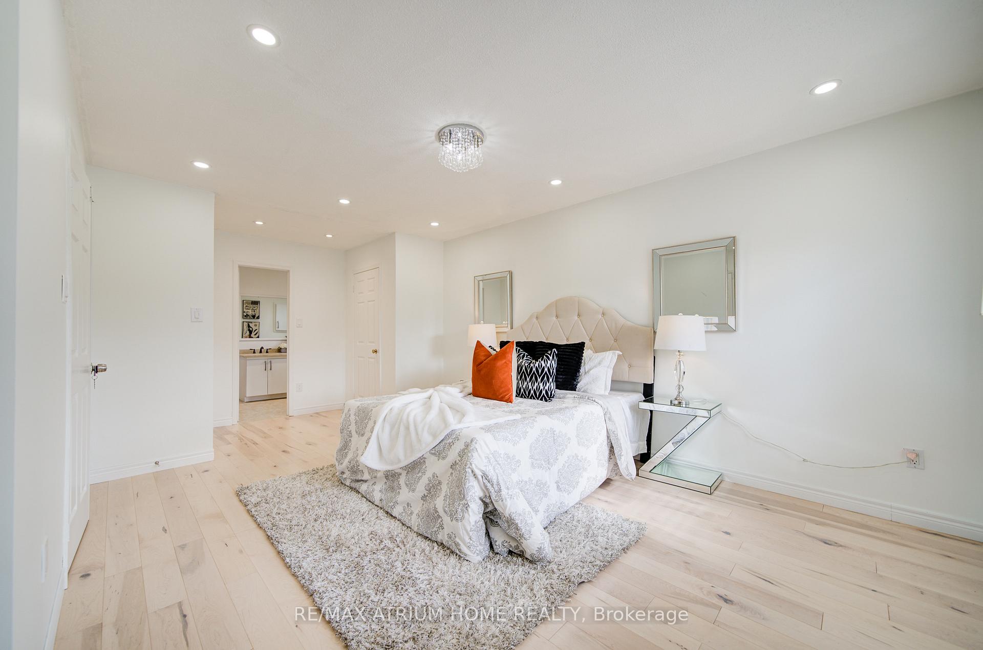 Photo 26 of 70 Millcroft Way, Vaughan, Brownridge — HOMEH