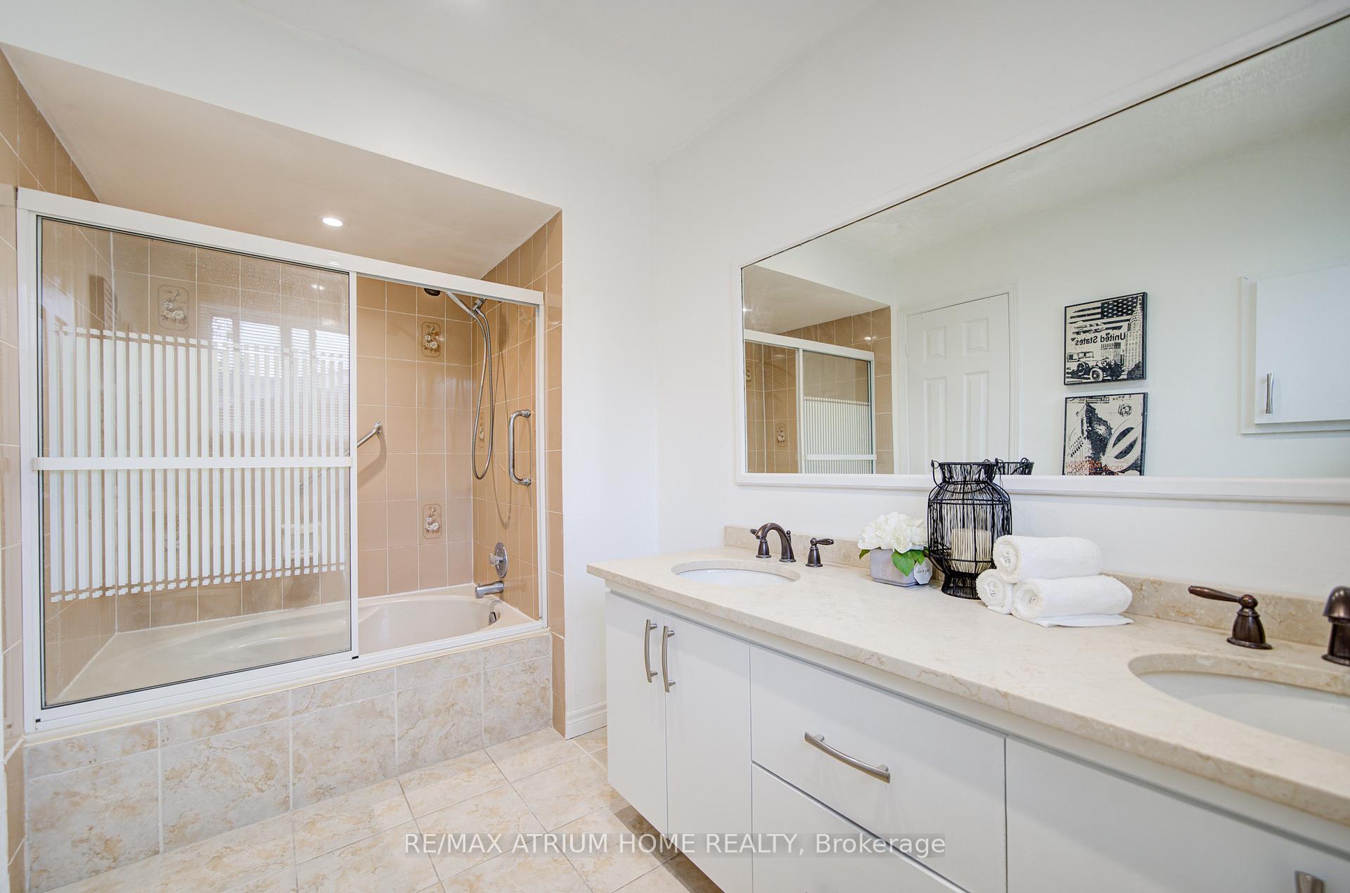 Photo 29 of 70 Millcroft Way, Vaughan, Brownridge — HOMEH