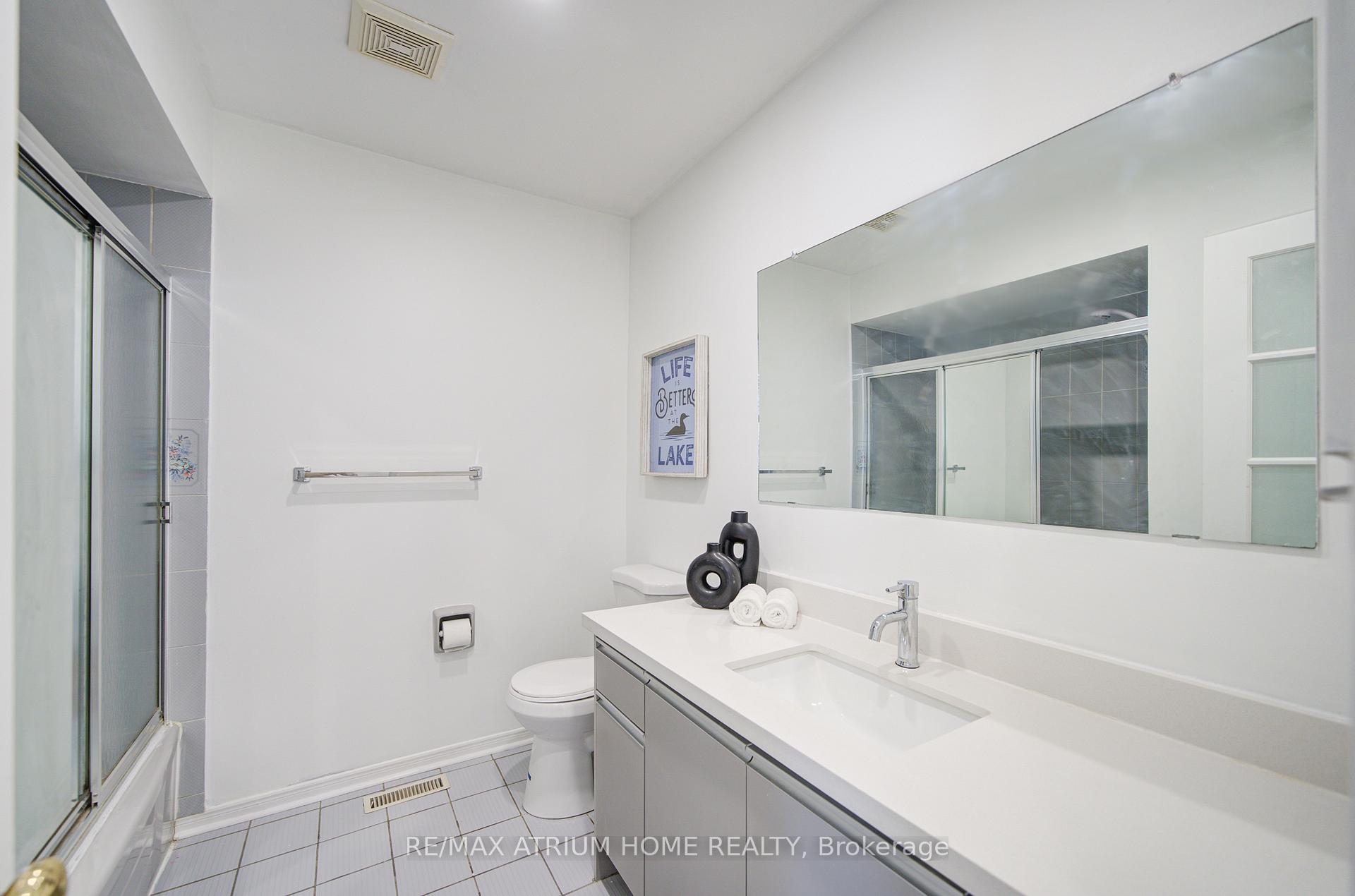 Photo 32 of 70 Millcroft Way, Vaughan, Brownridge — HOMEH
