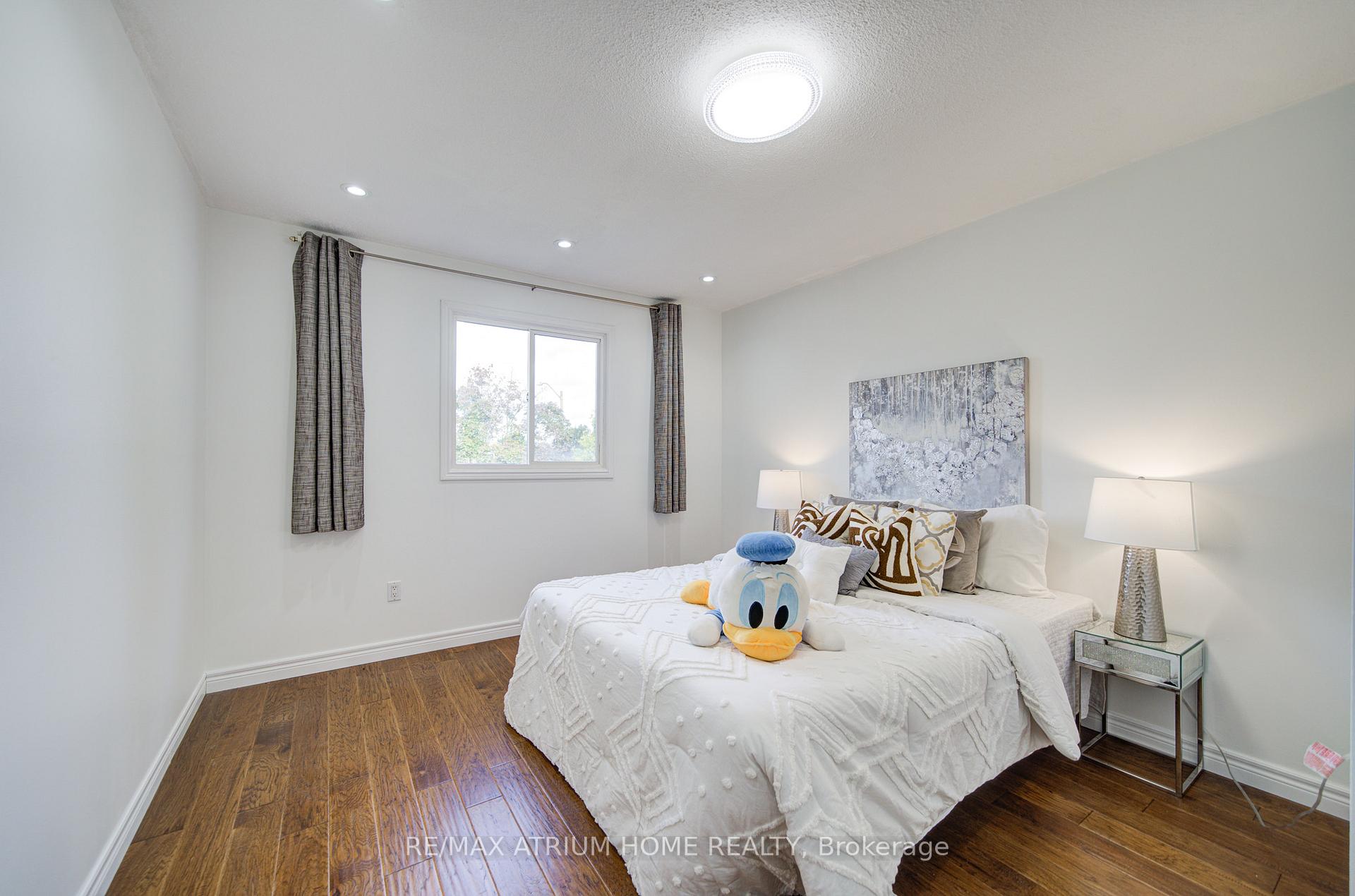 Photo 34 of 70 Millcroft Way, Vaughan, Brownridge — HOMEH