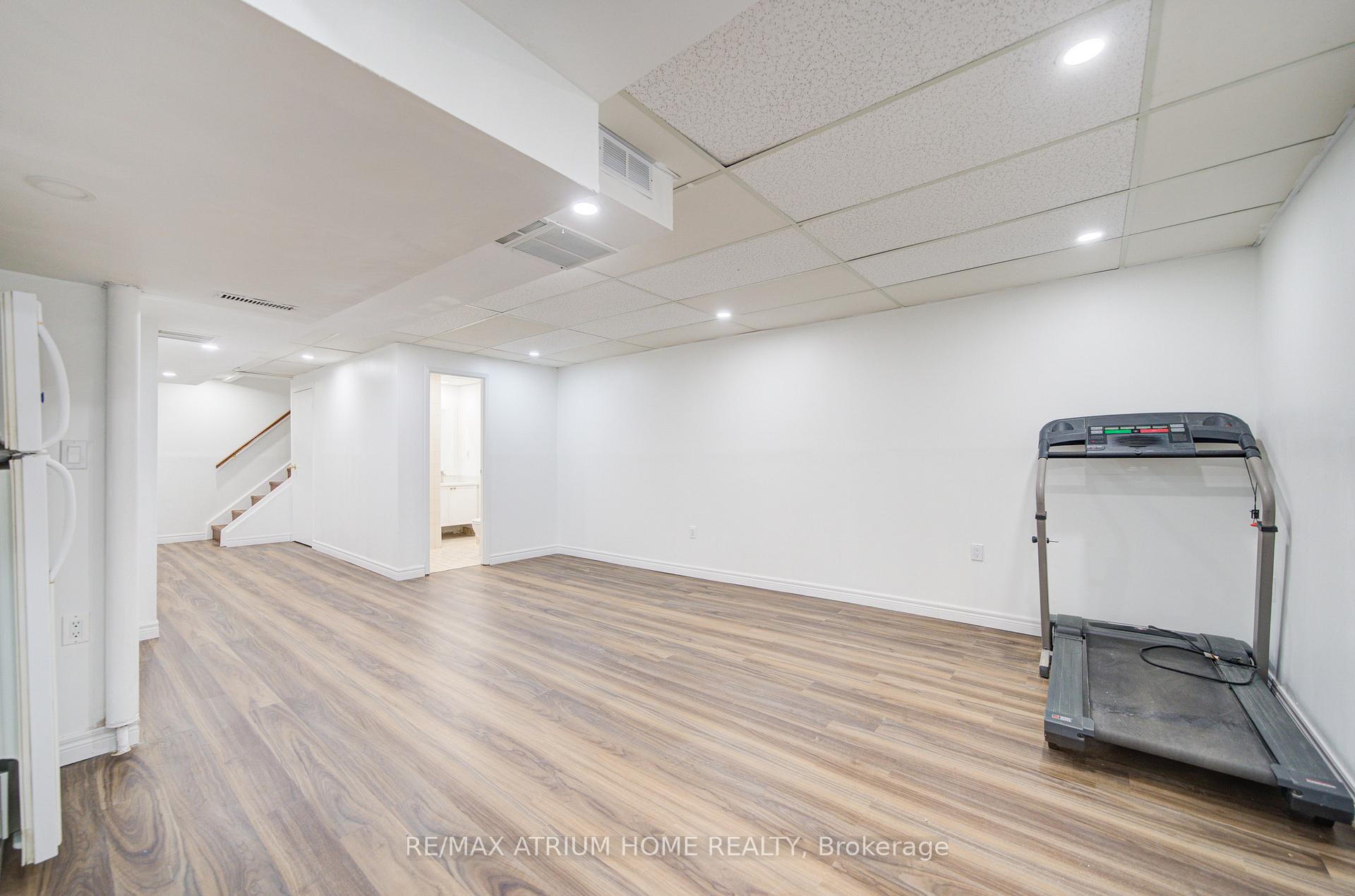 Photo 35 of 70 Millcroft Way, Vaughan, Brownridge — HOMEH