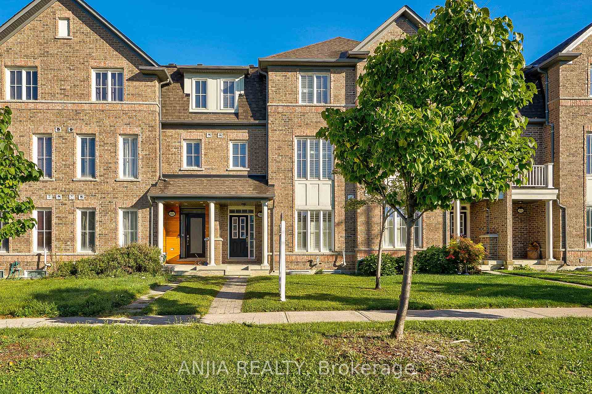 Photo 2 of 2902 Elgin Mills Road E, Markham, Victoria Square — HOMEH