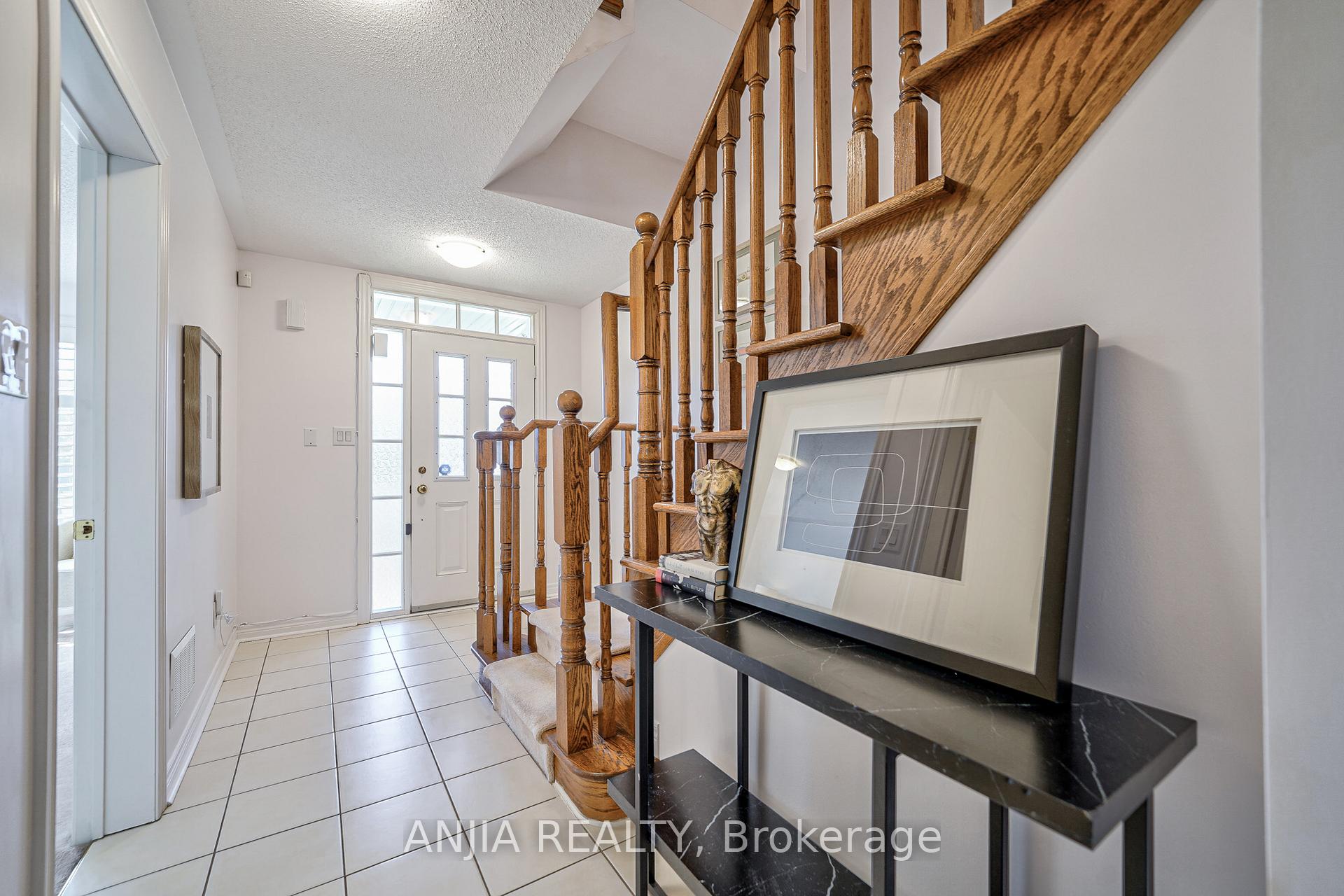 Photo 5 of 2902 Elgin Mills Road E, Markham, Victoria Square — HOMEH