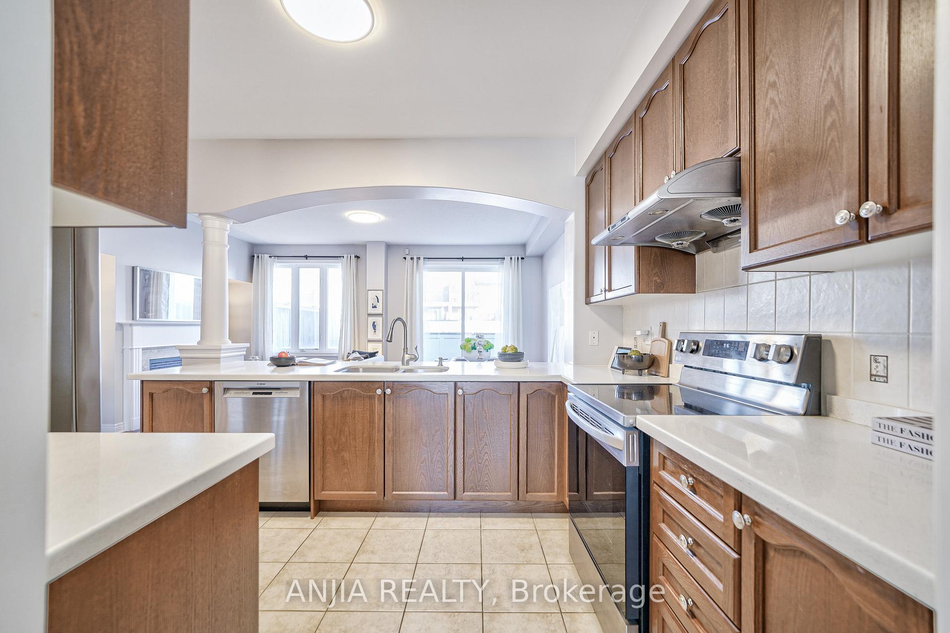 Photo 20 of 2902 Elgin Mills Road E, Markham, Victoria Square — HOMEH
