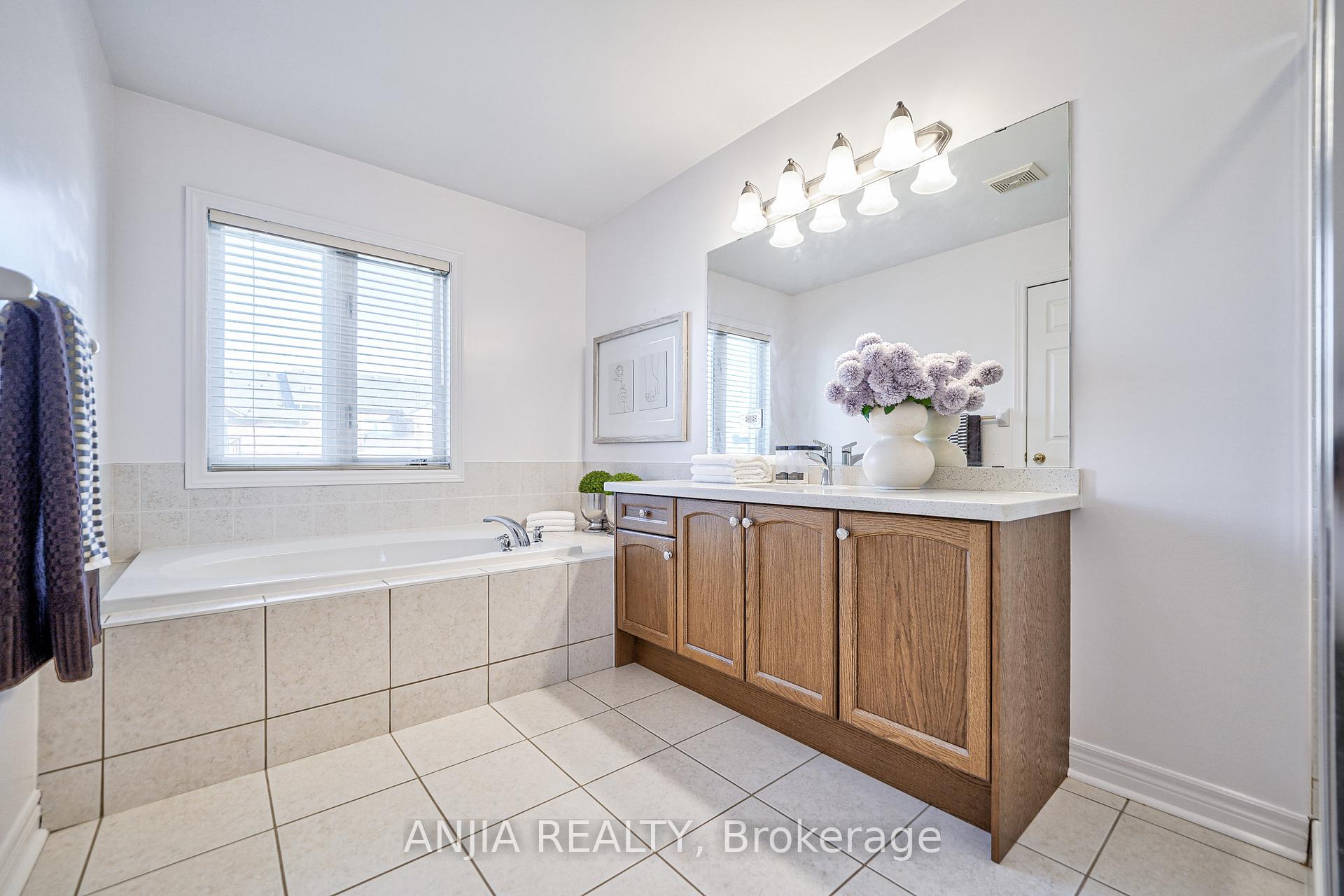 Photo 30 of 2902 Elgin Mills Road E, Markham, Victoria Square — HOMEH