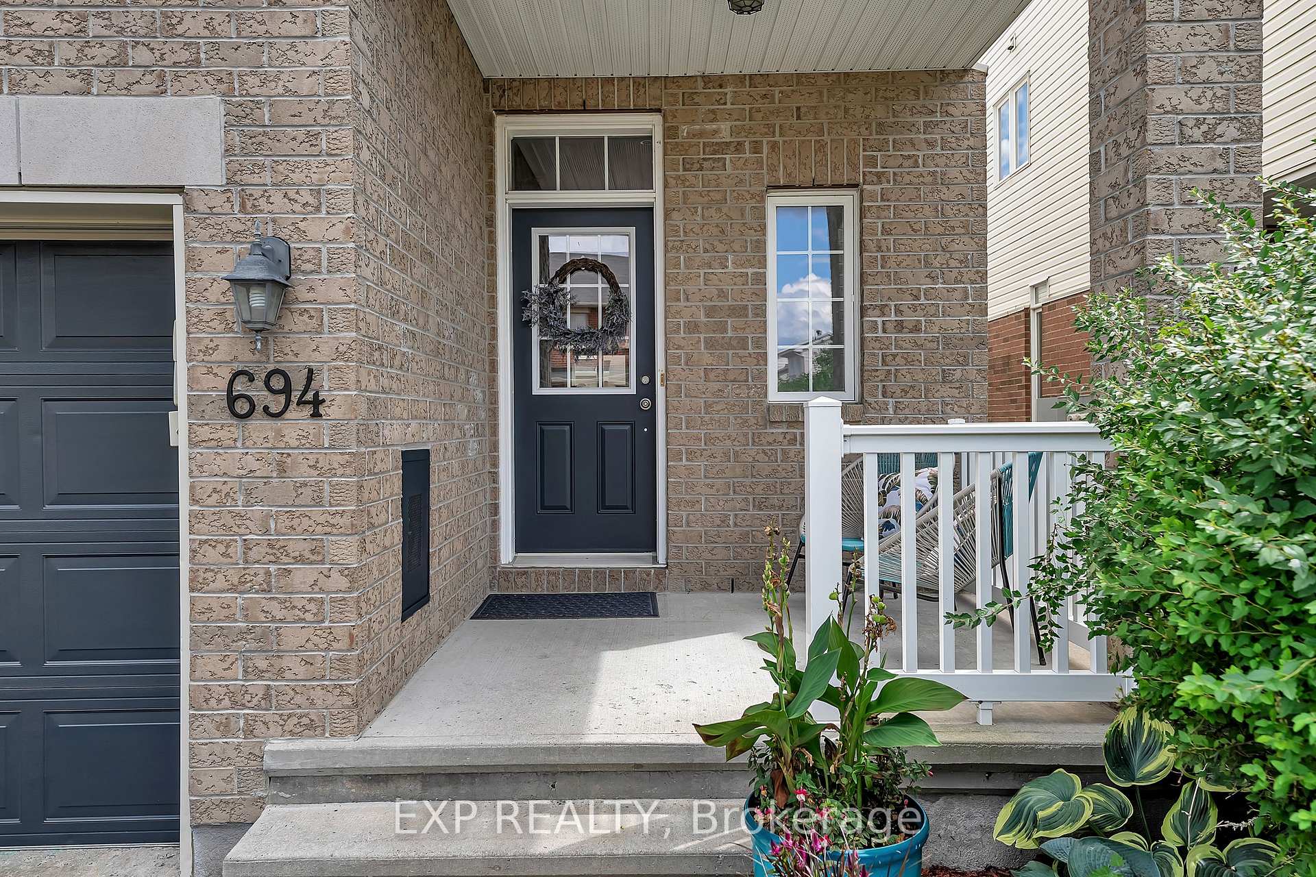Photo 4 of 694 Bowercrest Crescent, Ottawa, Riverside South/Gloucester Glen — HOMEH