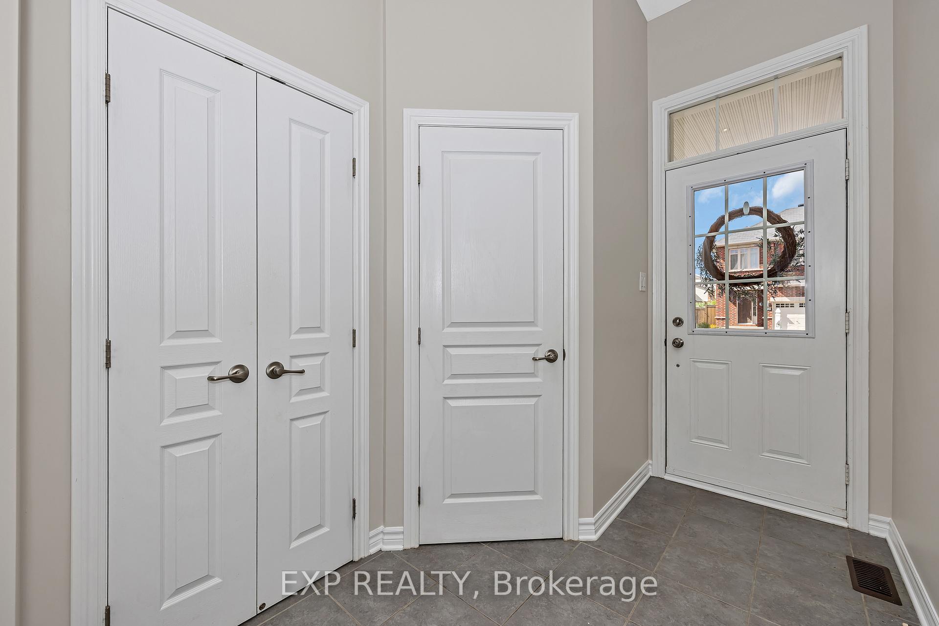 Photo 3 of 694 Bowercrest Crescent, Ottawa, Riverside South/Gloucester Glen — HOMEH