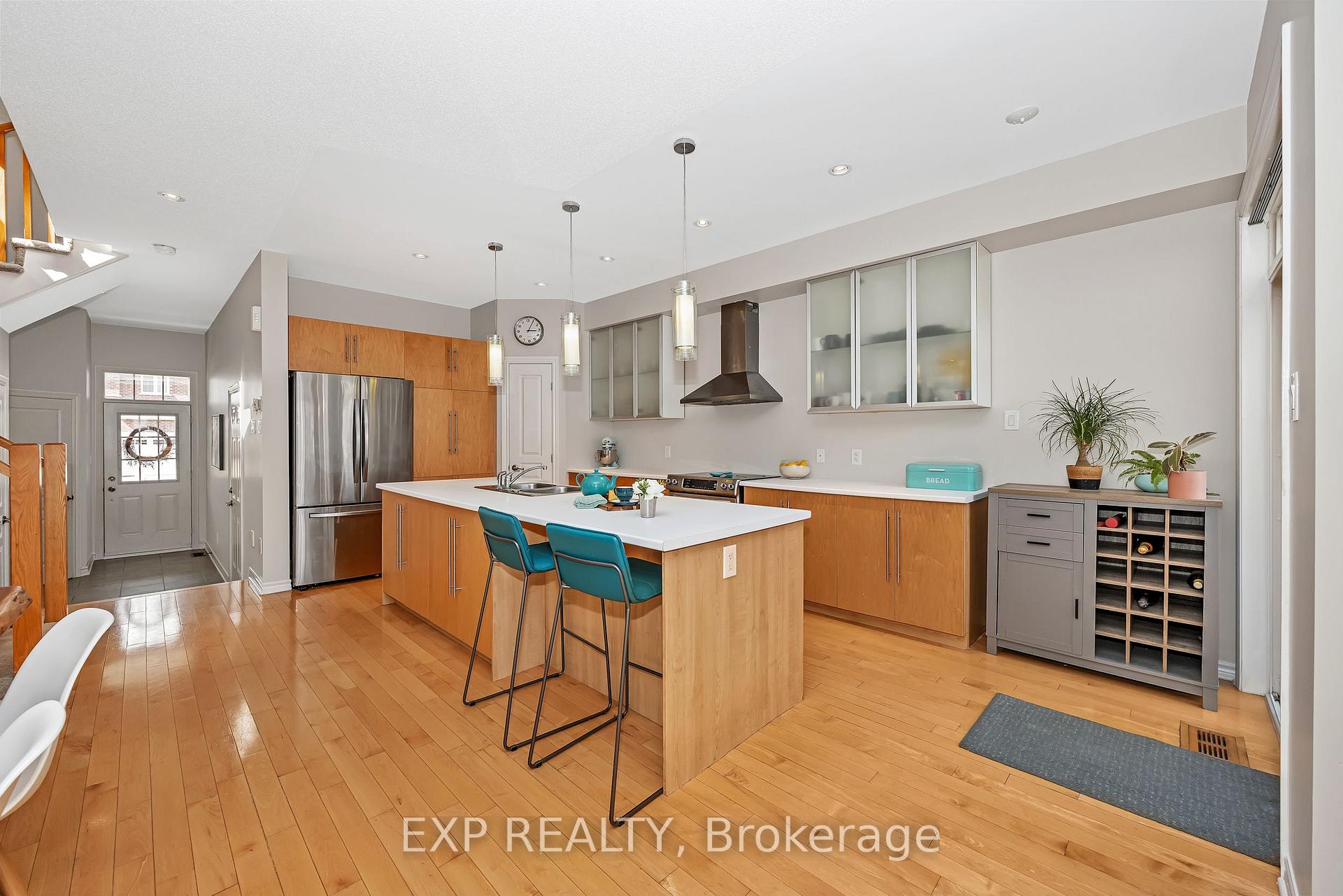 Photo 5 of 694 Bowercrest Crescent, Ottawa, Riverside South/Gloucester Glen — HOMEH