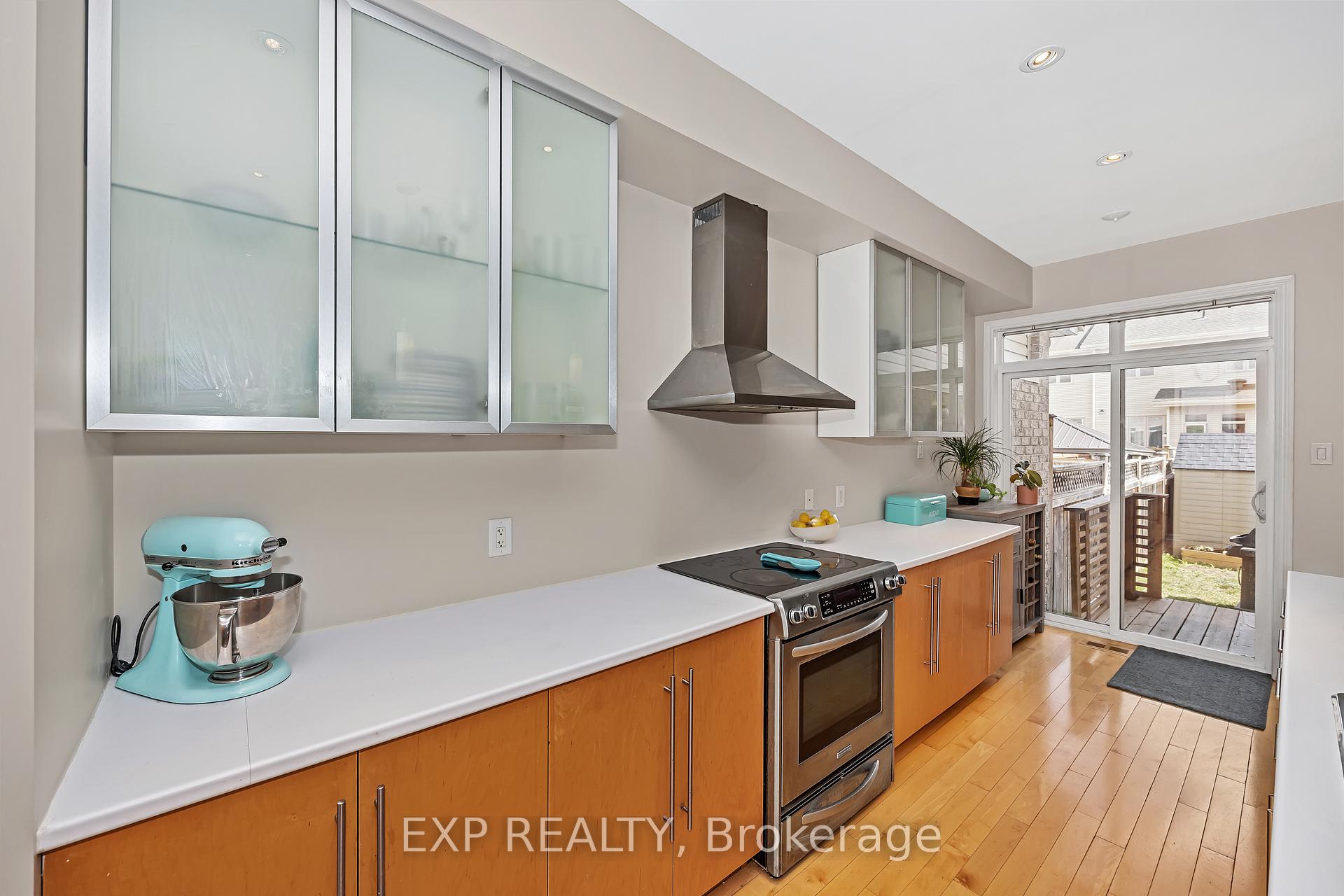 Photo 8 of 694 Bowercrest Crescent, Ottawa, Riverside South/Gloucester Glen — HOMEH