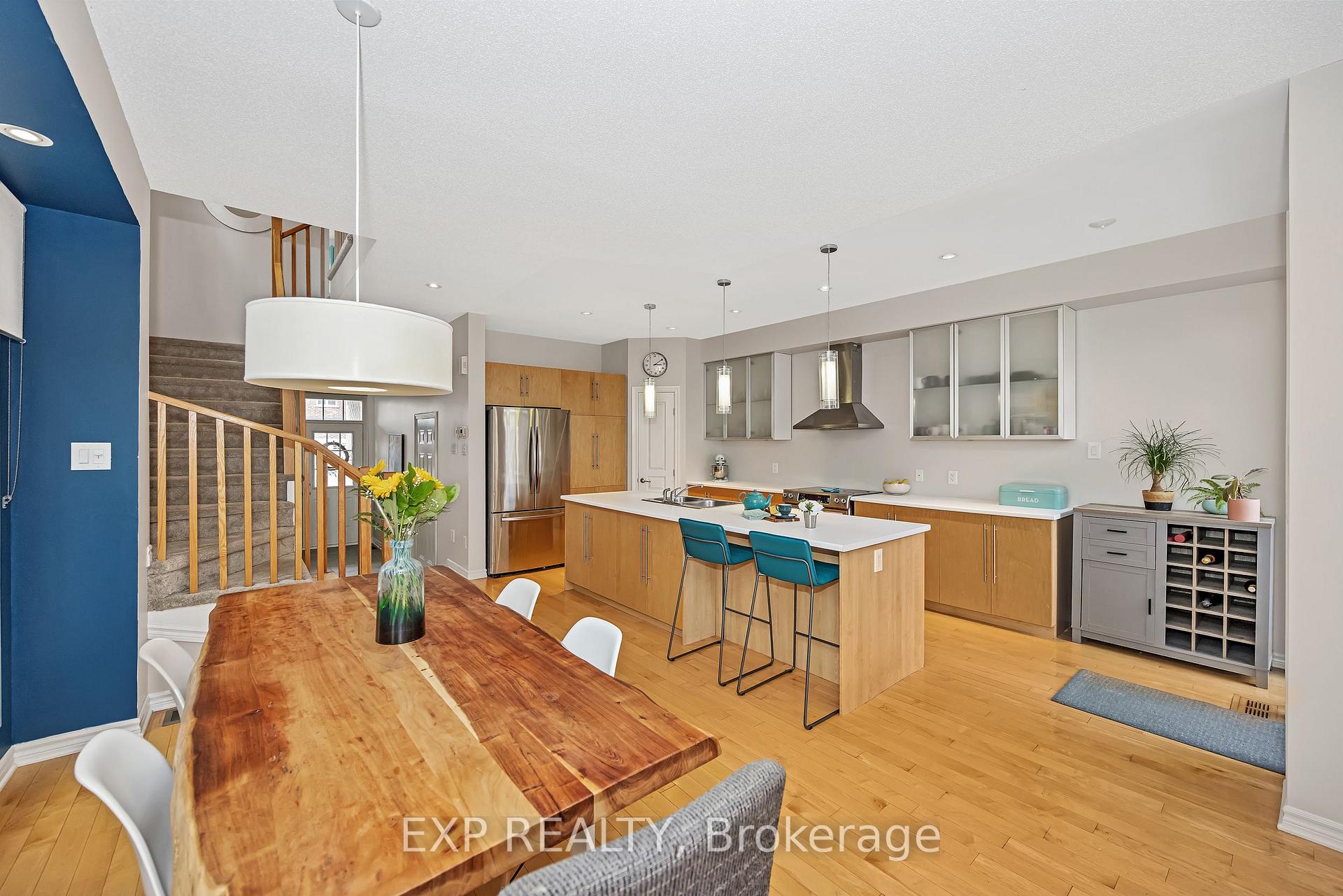 Photo 10 of 694 Bowercrest Crescent, Ottawa, Riverside South/Gloucester Glen — HOMEH