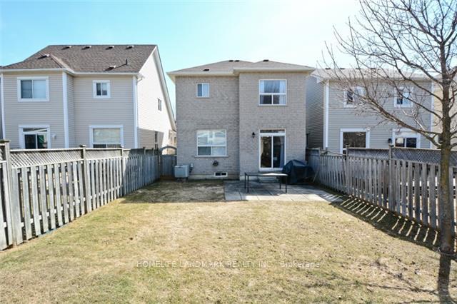 Photo 13 of 10 Brookvalley Avenue, Whitby, Brooklin — HOMEH
